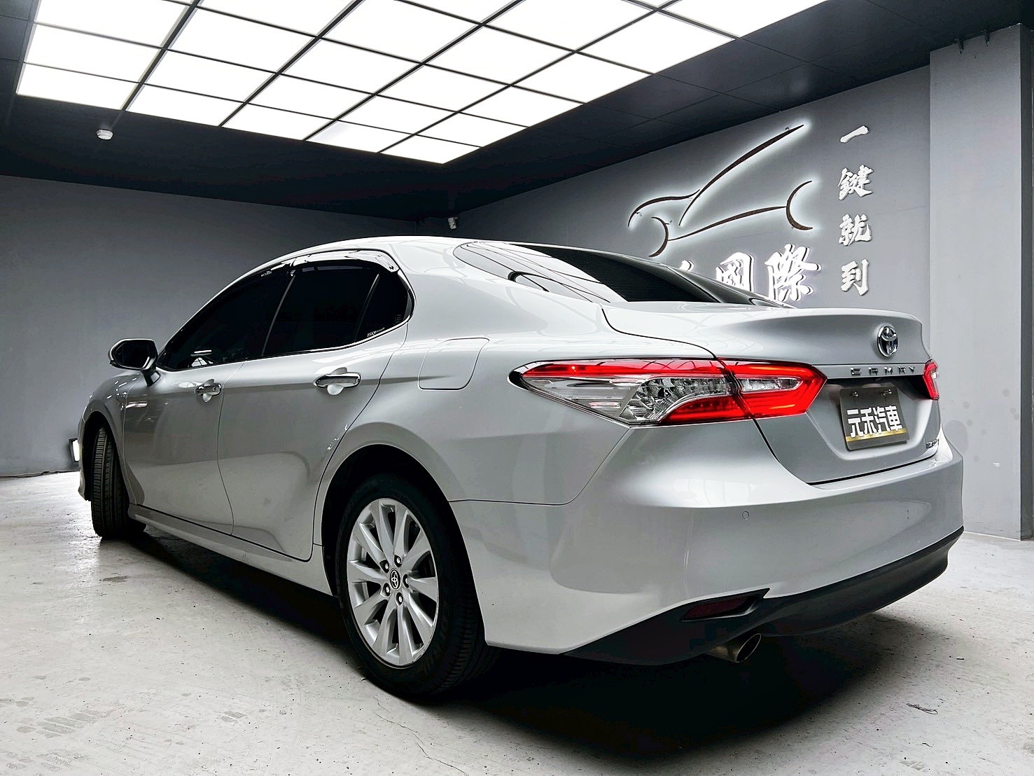 全台到府賞車 2020 Toyota Camry Hybrid 尊爵版『小李經理』元禾國際車業/中古車/促銷中  第3張相片