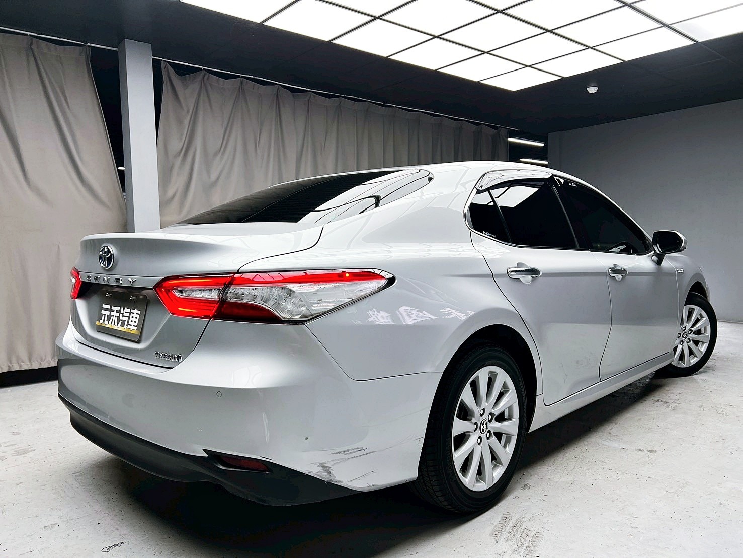 全台到府賞車 2020 Toyota Camry Hybrid 尊爵版『小李經理』元禾國際車業/中古車/促銷中  第20張相片