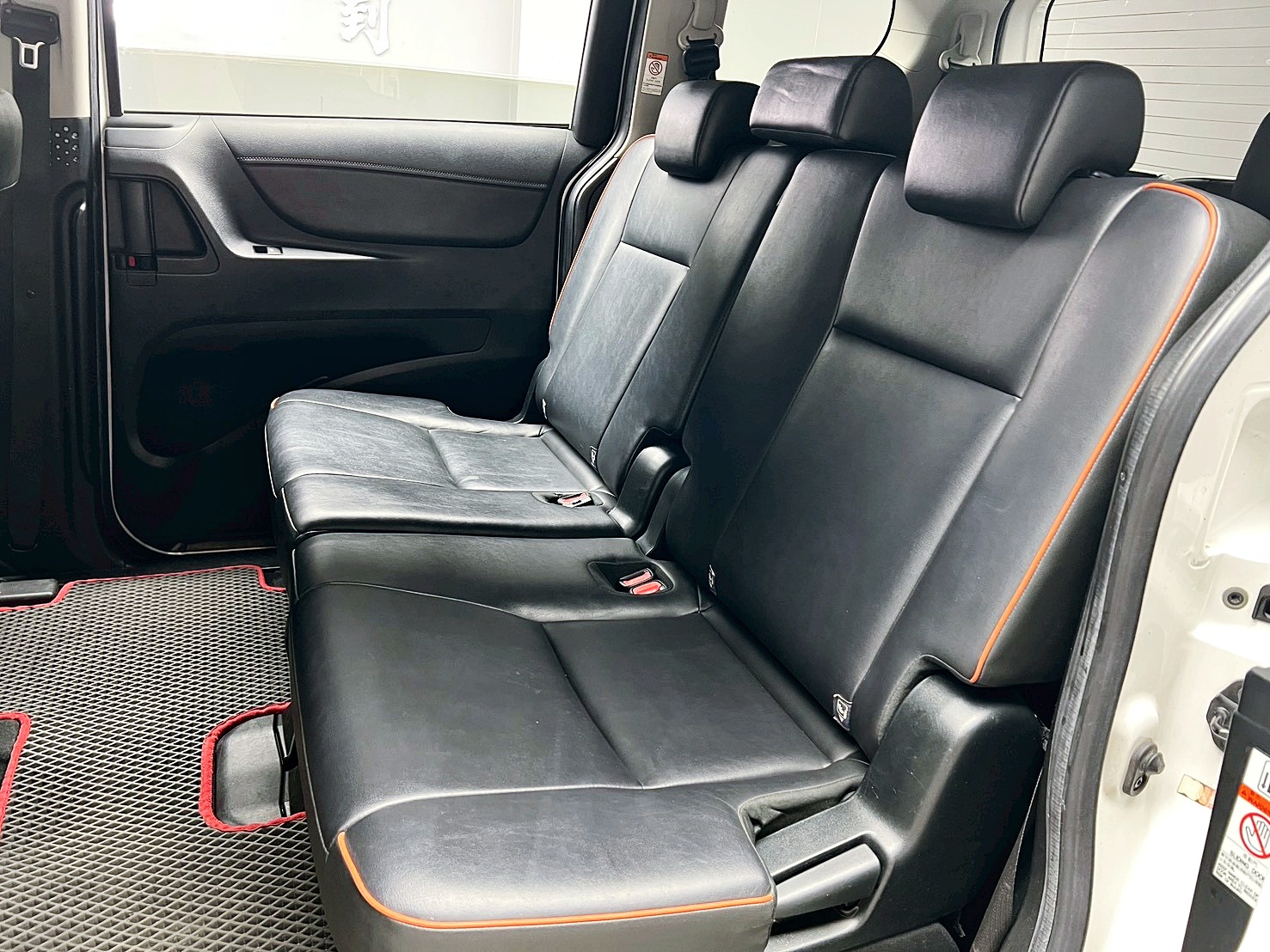 全台到府賞車 2018 Toyota Sienta 7人座豪華版『小李經理』元禾國際車業/中古車/促銷中  第11張相片