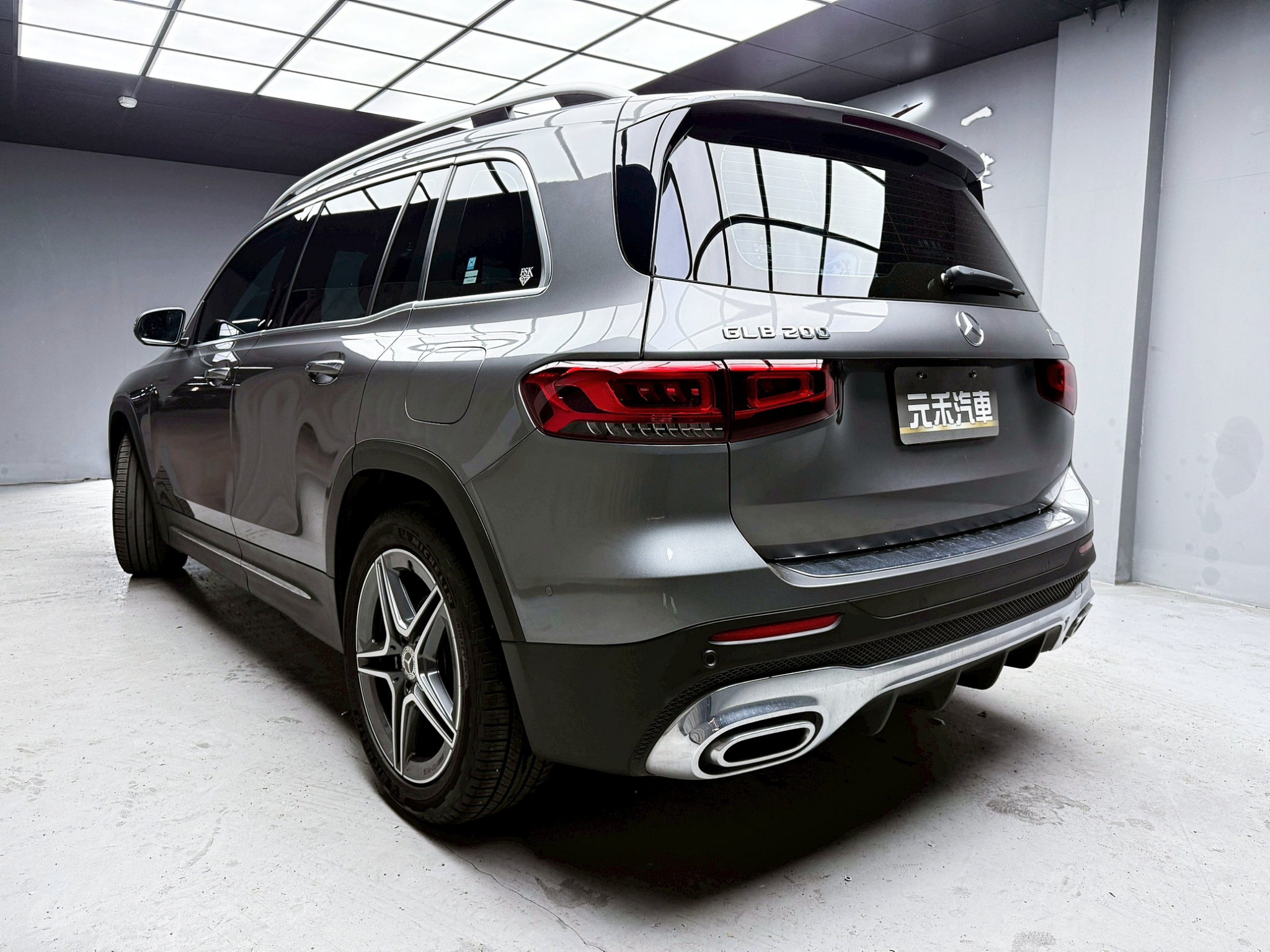 全台到府賞車 2020 Benz GLB200 AMG X247型『小李經理』元禾國際車業/中古車/促銷中  第3張相片