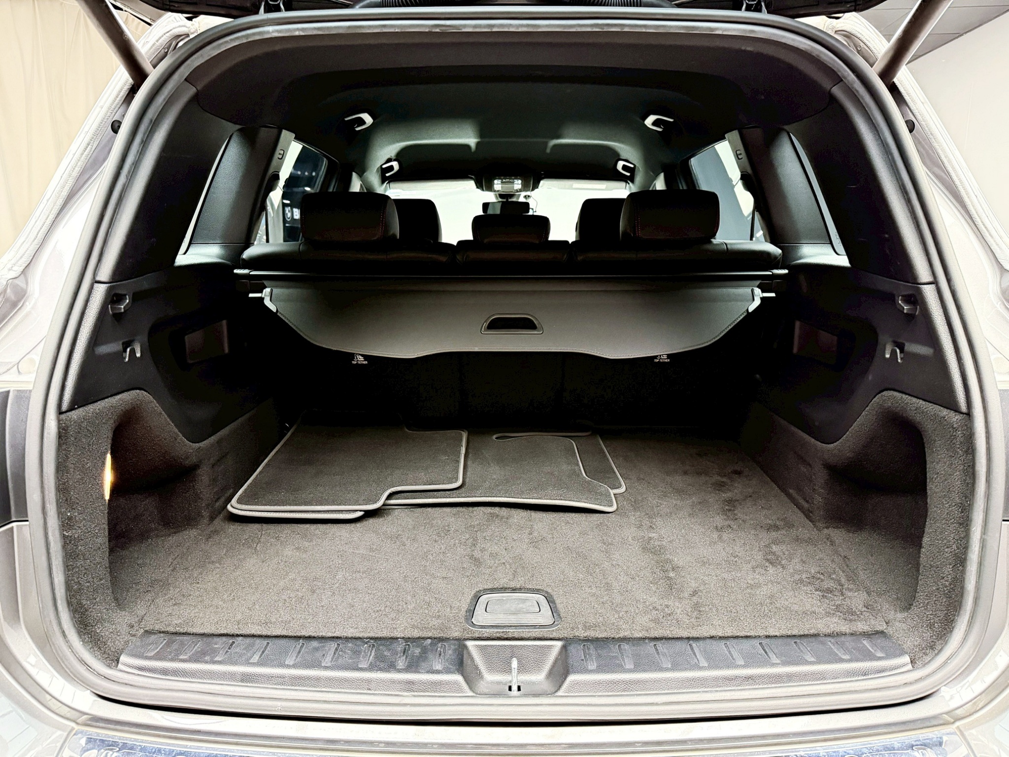 全台到府賞車 2020 Benz GLB200 AMG X247型『小李經理』元禾國際車業/中古車/促銷中  第16張相片