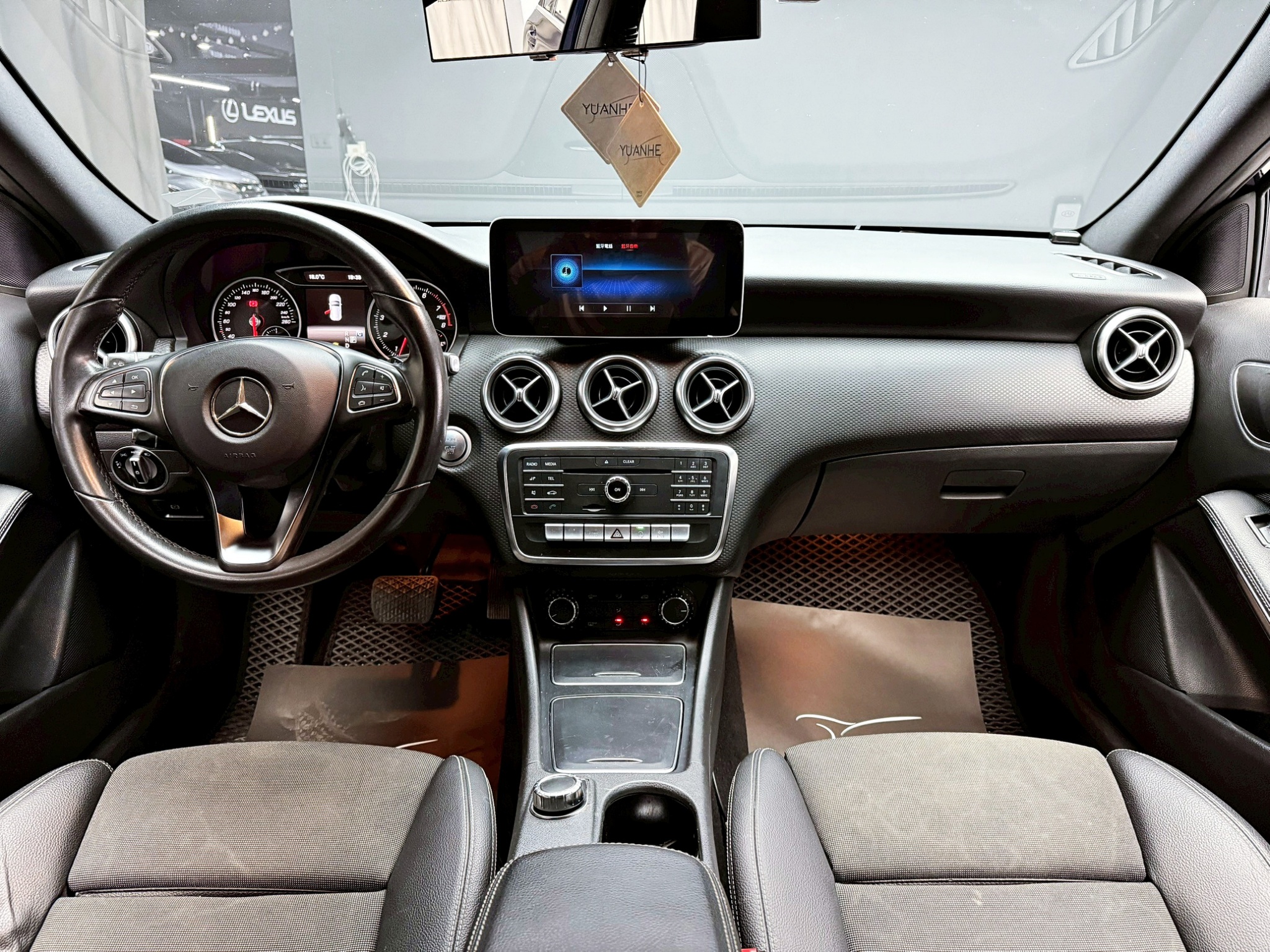 全台到府賞車 2017 Benz A180 W176型『小李經理』元禾國際車業/中古車/促銷中  第10張相片