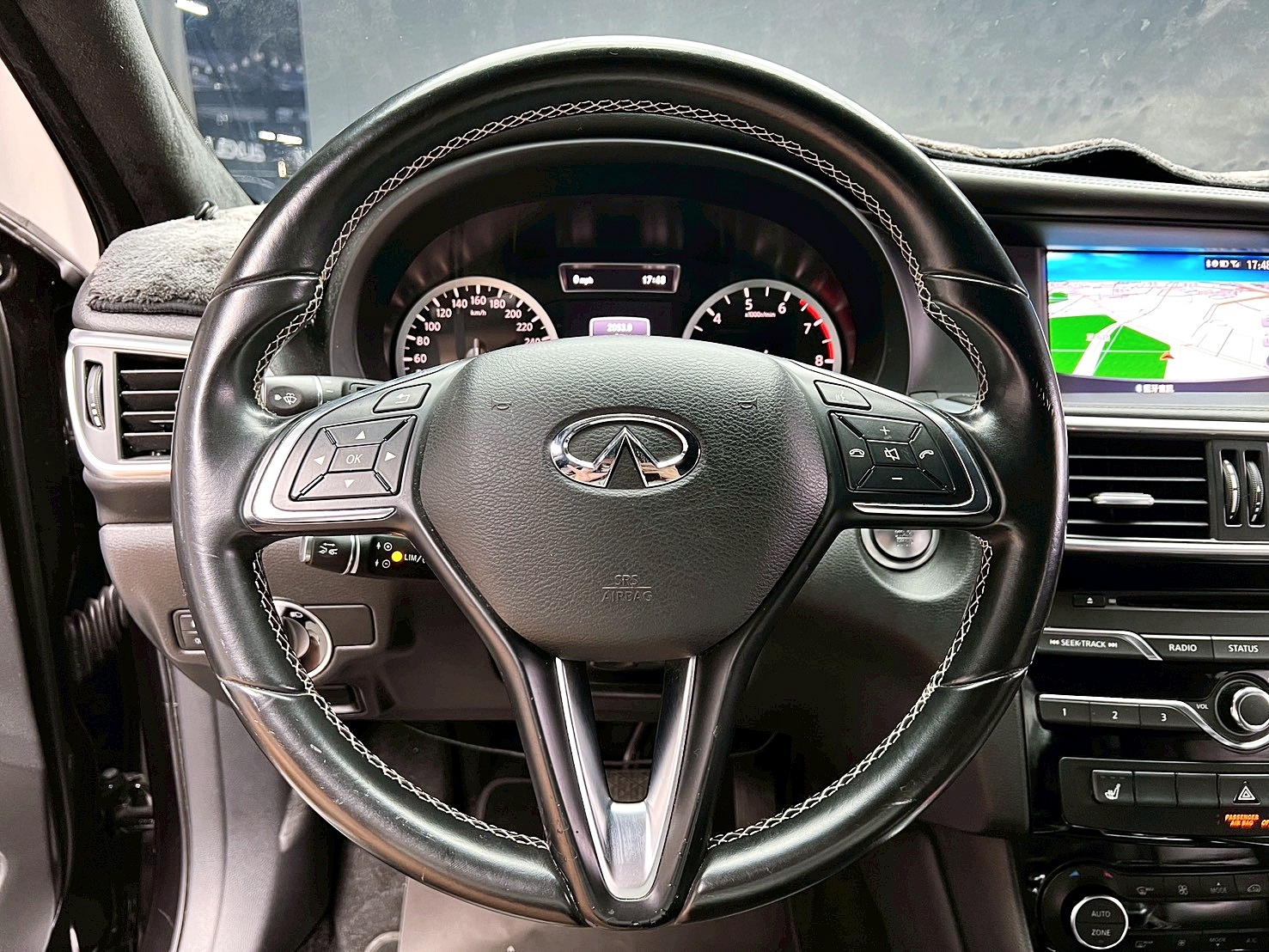 全台到府賞車 2016/17 Infiniti Q30 風尚版『小李經理』元禾國際車業/中古車/促銷中  第7張相片