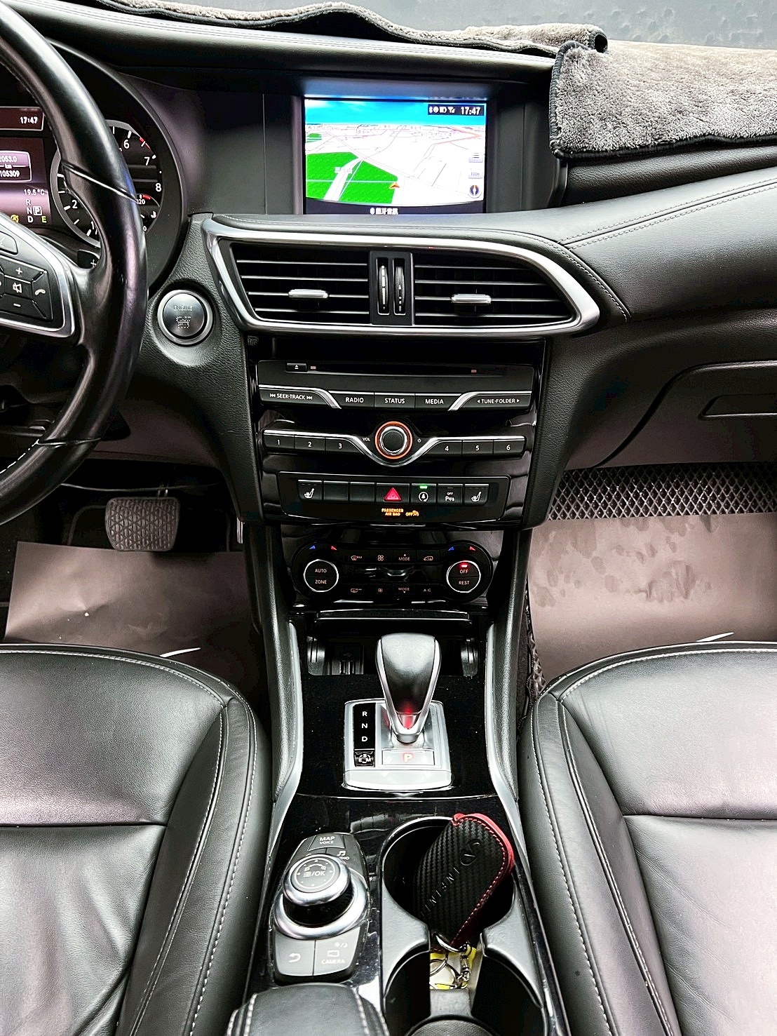 全台到府賞車 2016/17 Infiniti Q30 風尚版『小李經理』元禾國際車業/中古車/促銷中  第8張相片