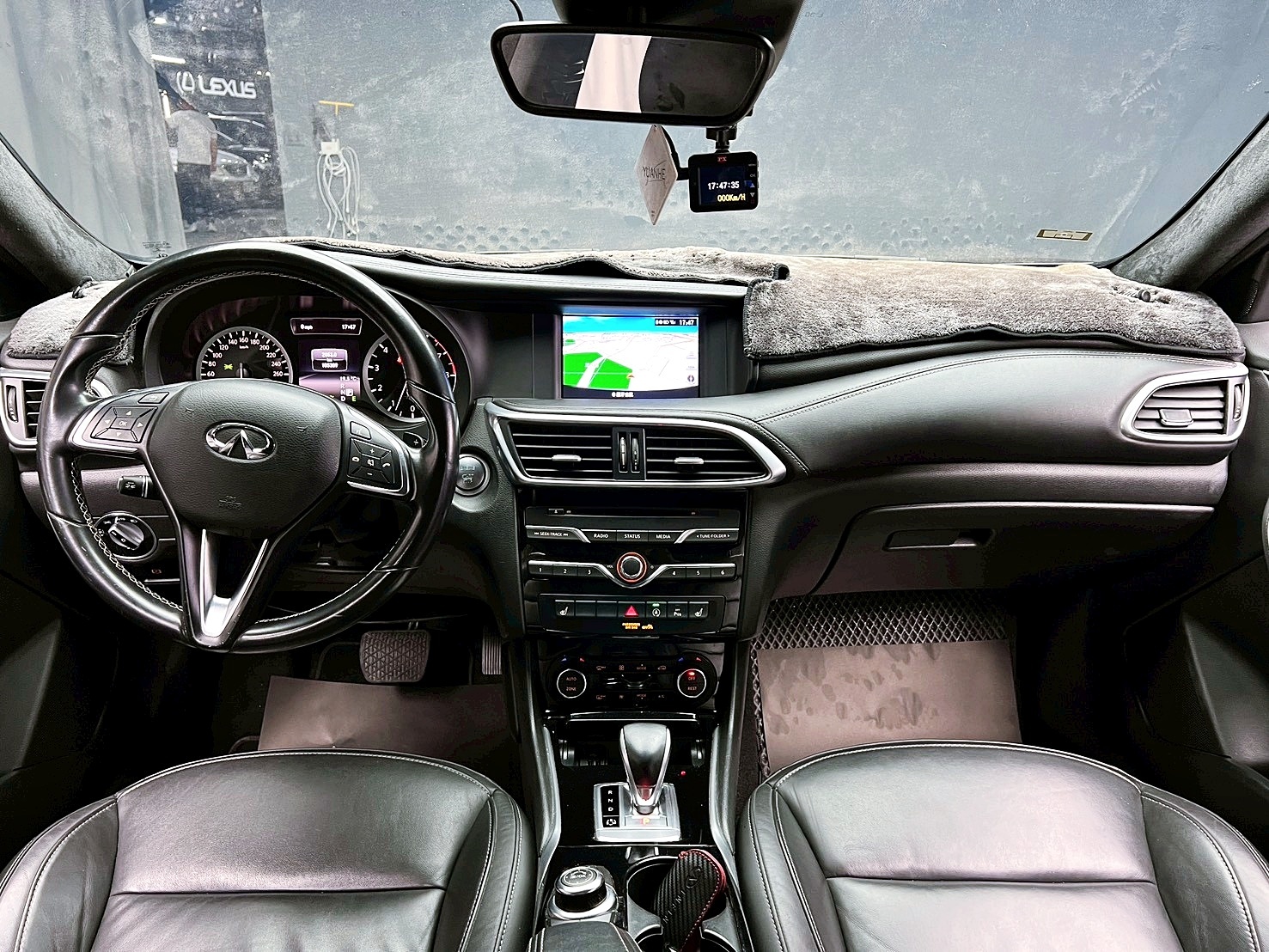 全台到府賞車 2016/17 Infiniti Q30 風尚版『小李經理』元禾國際車業/中古車/促銷中  第9張相片