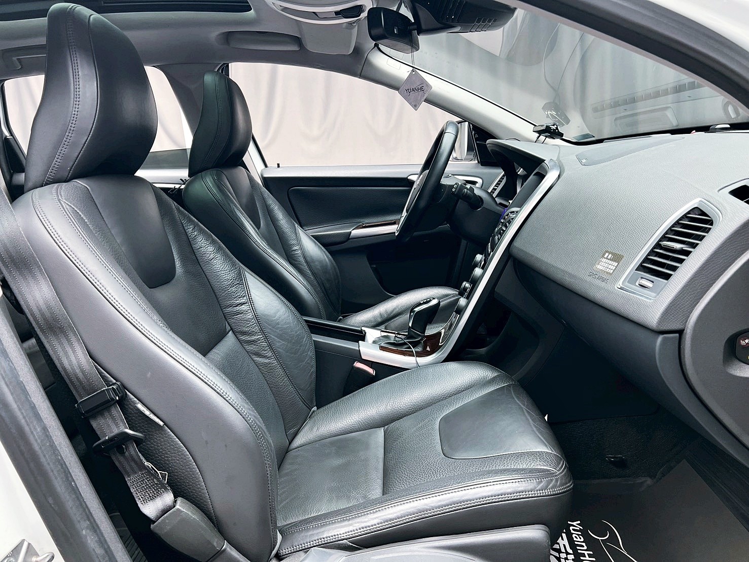 全台到府賞車 2013/14 Volvo XC60 T5 旗艦版『小李經理』元禾國際車業/中古車/促銷中  第10張相片