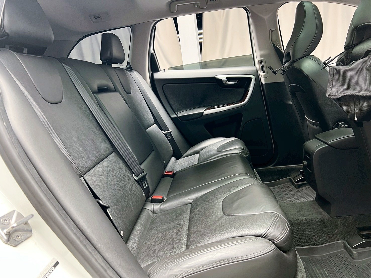 全台到府賞車 2013/14 Volvo XC60 T5 旗艦版『小李經理』元禾國際車業/中古車/促銷中  第11張相片