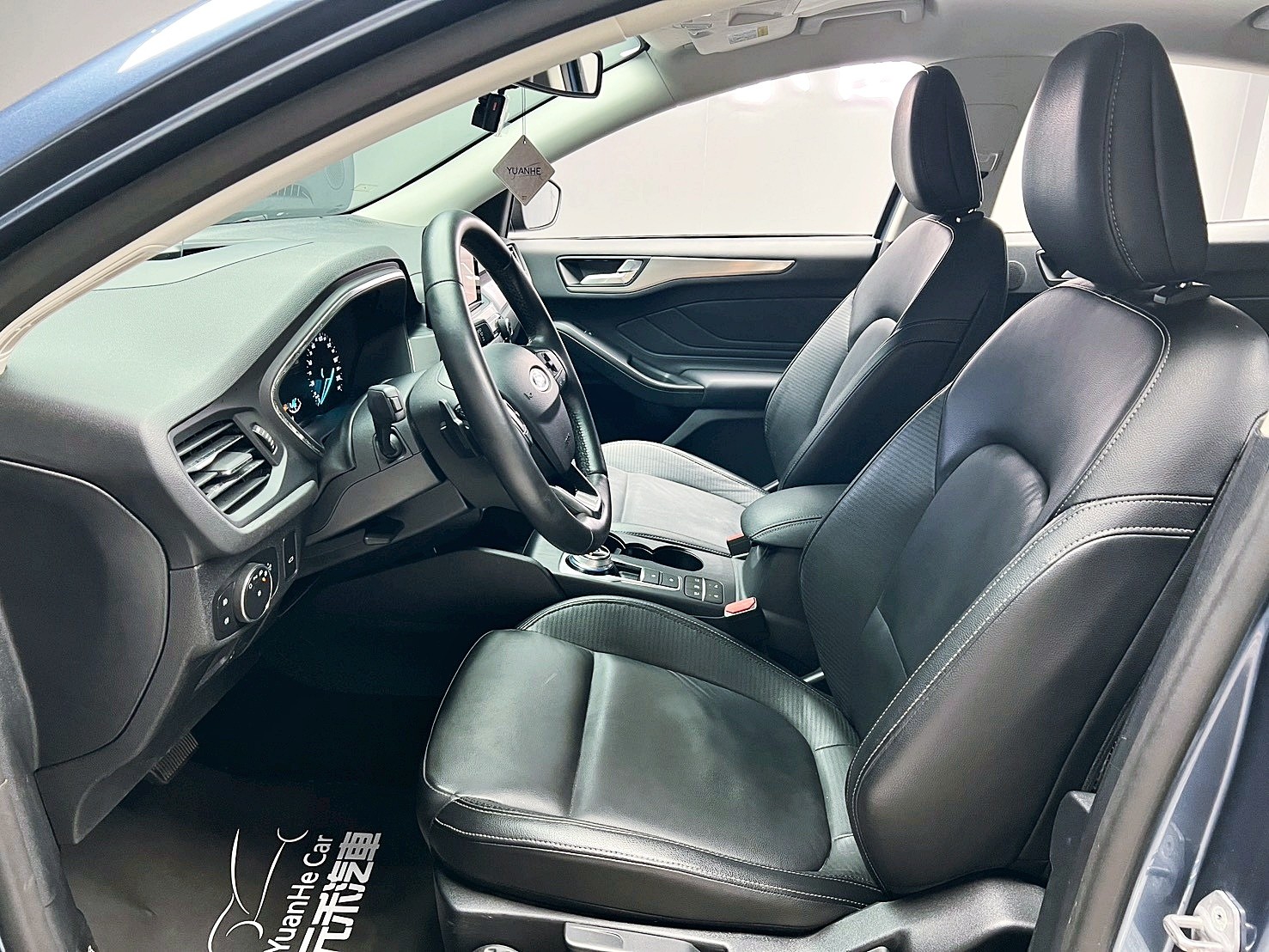 全台到府賞車 2020 Ford Focus 4D EcoBoost 182匹 17TSR『小李經理』元禾國際車業/中古車/促銷中  第14張相片