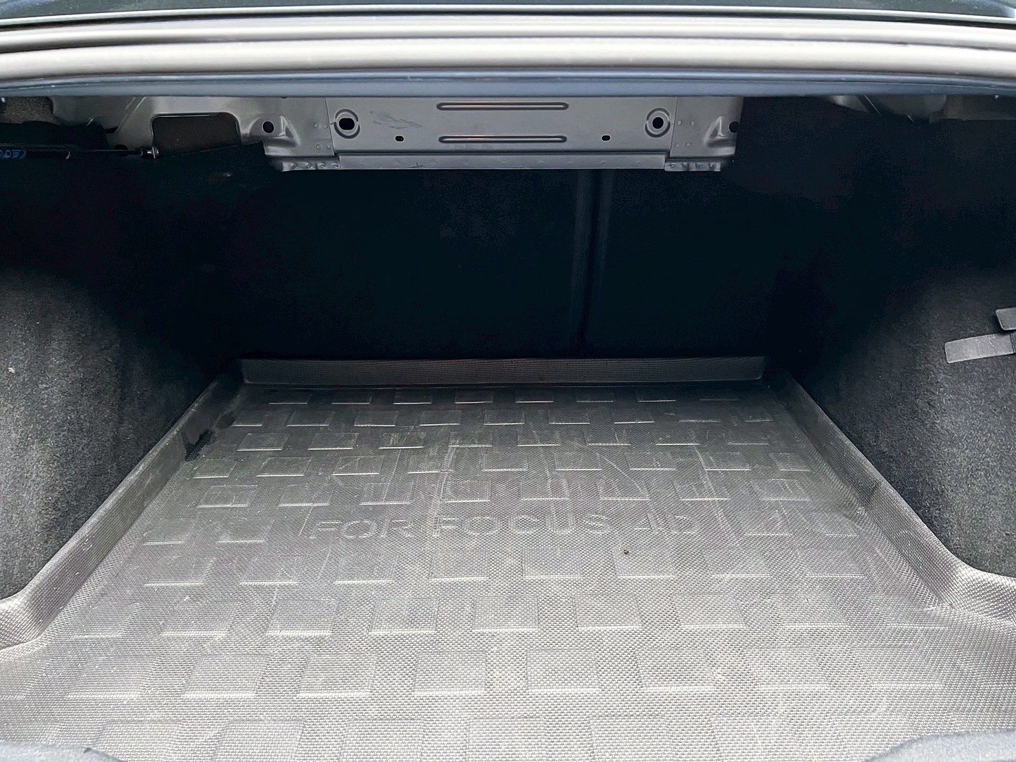 全台到府賞車 2020 Ford Focus 4D EcoBoost 182匹 17TSR『小李經理』元禾國際車業/中古車/促銷中  第17張相片