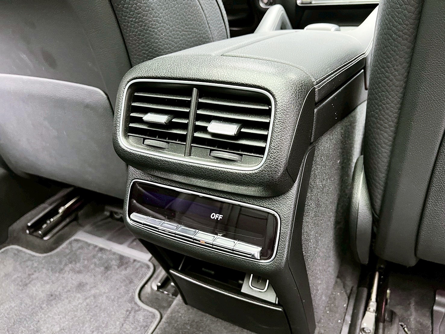 全台到府賞車 2020/21 Benz GLS350d 4MATIC X167型 七人座『小李經理』元禾國際車業/中古車/促銷中  第12張相片