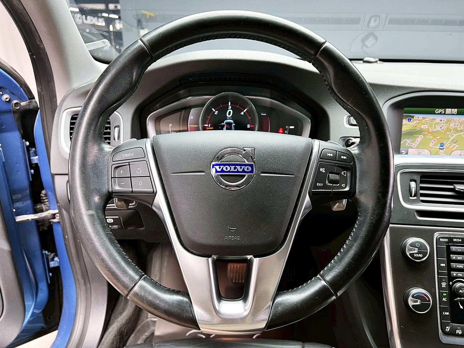 全台到府賞車 2014 Volvo V60 D4 豪華版『小李經理』元禾國際車業/中古車/促銷中  第7張相片