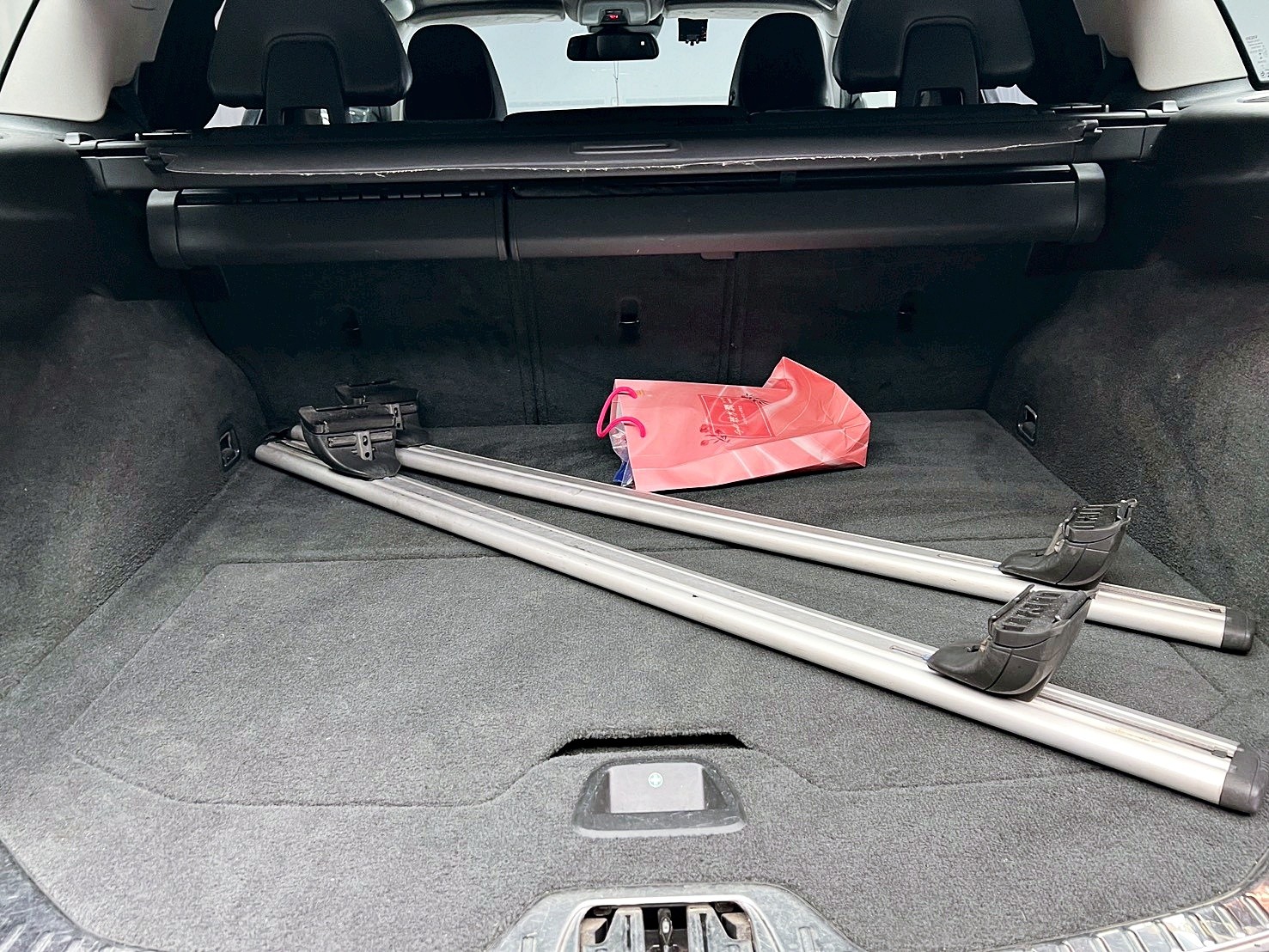 全台到府賞車 2014 Volvo V60 D4 豪華版『小李經理』元禾國際車業/中古車/促銷中  第16張相片