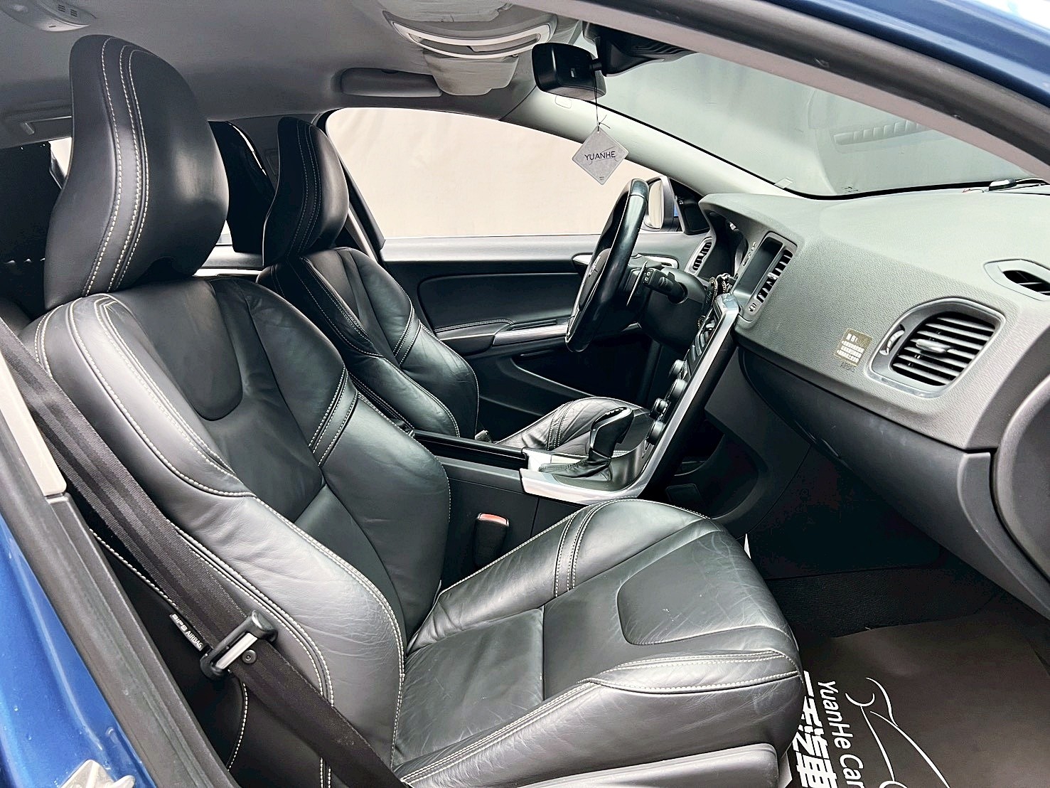 全台到府賞車 2014 Volvo V60 D4 豪華版『小李經理』元禾國際車業/中古車/促銷中  第17張相片