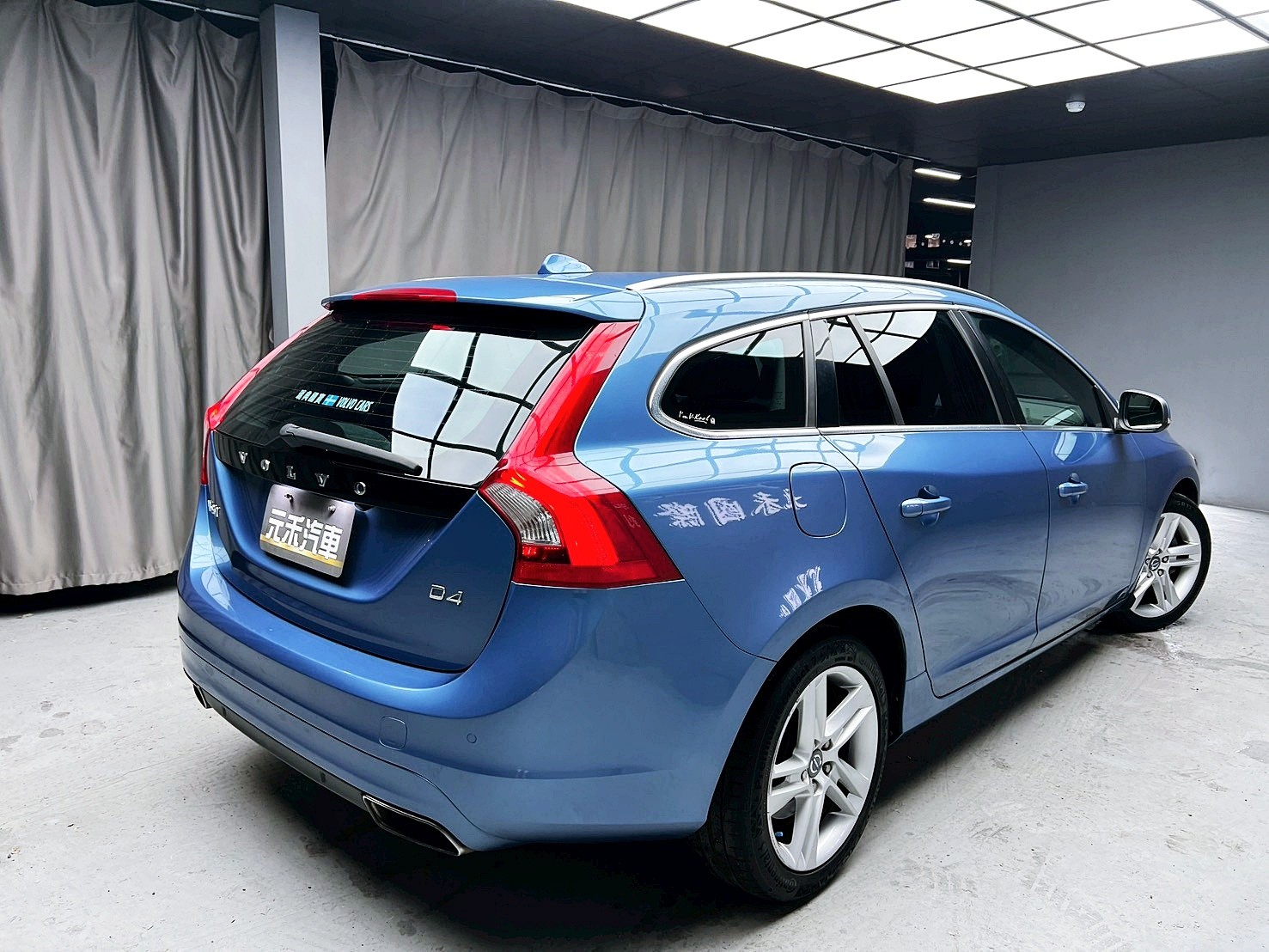 全台到府賞車 2014 Volvo V60 D4 豪華版『小李經理』元禾國際車業/中古車/促銷中  第19張相片