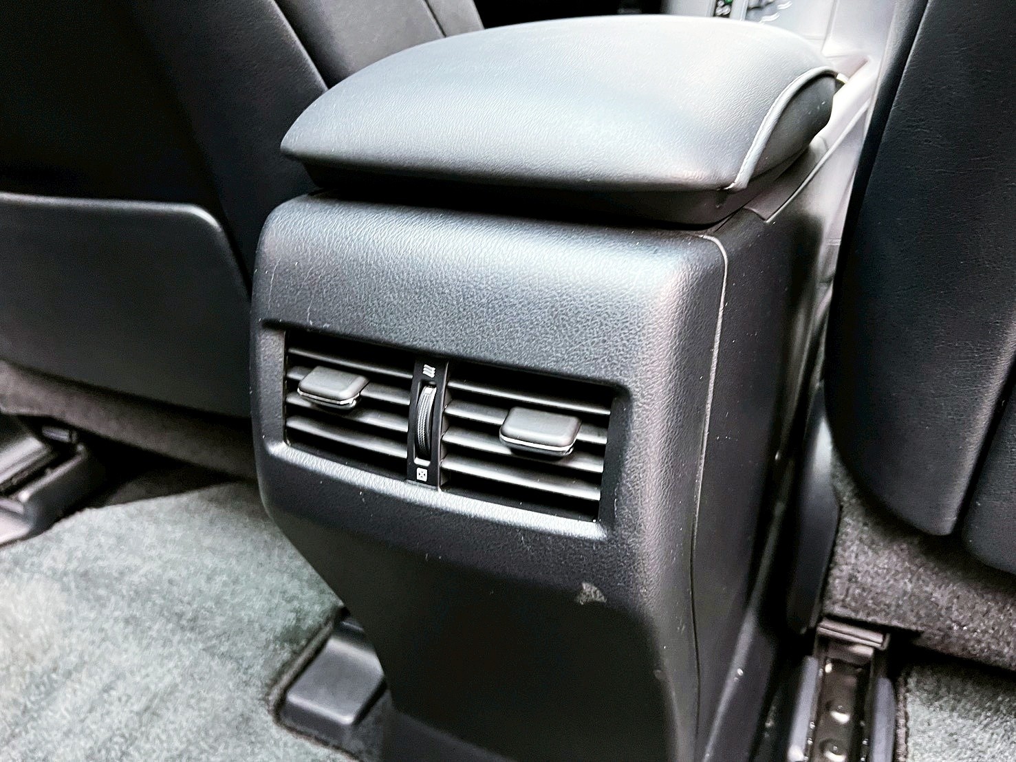 全台到府賞車 2014 Lexus RX350 頂級版『小李經理』元禾國際車業/中古車/促銷中  第12張相片