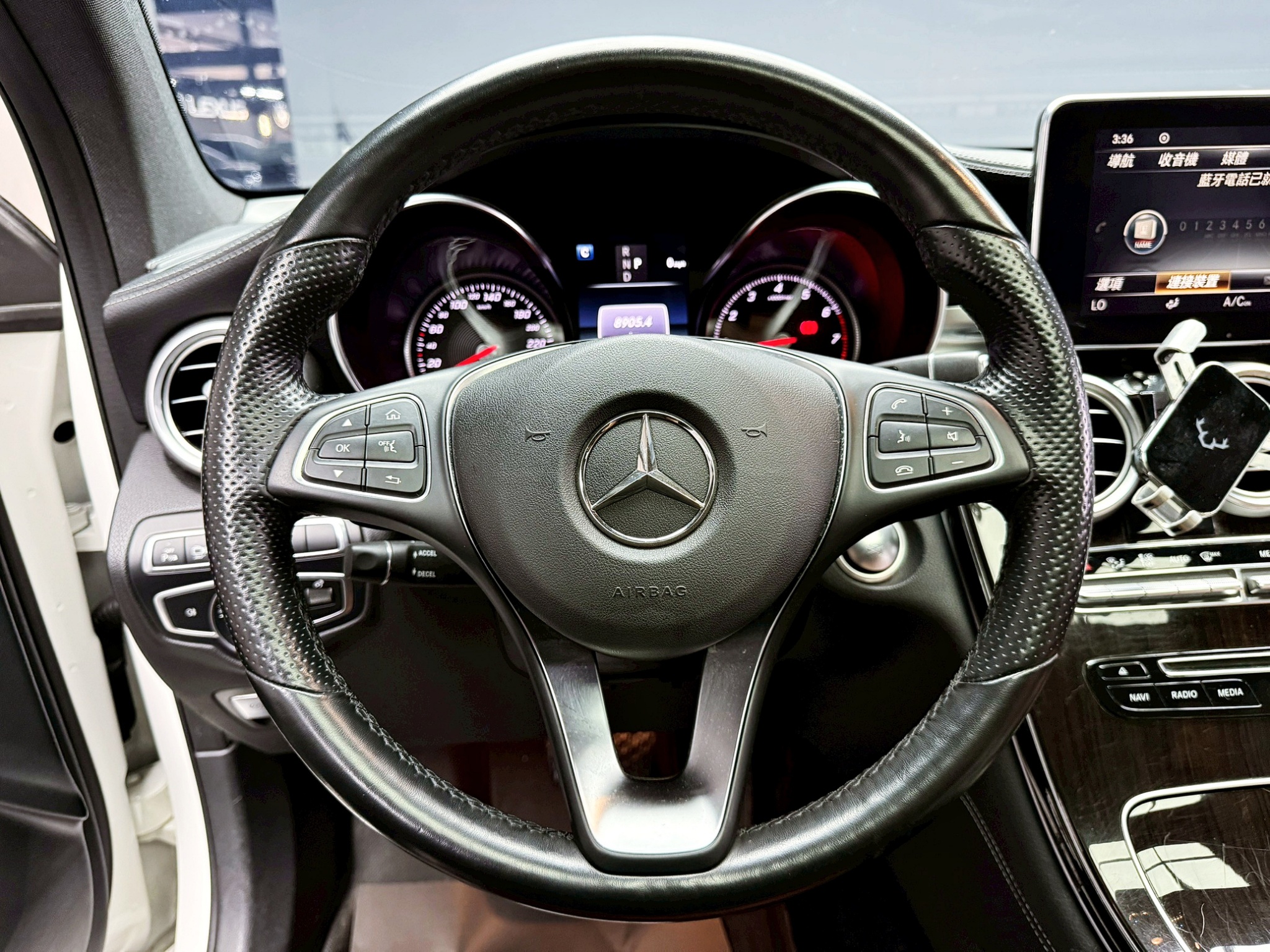 全台到府賞車 2017 Benz GLC300 Coupe 4MATIC C253型『小李經理』元禾國際車業/中古車/促銷中  第8張相片