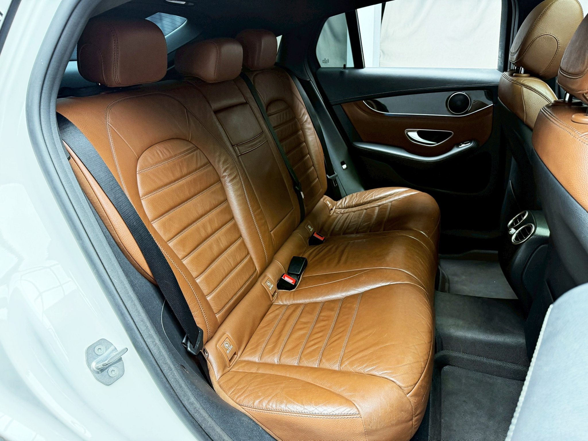 全台到府賞車 2017 Benz GLC300 Coupe 4MATIC C253型『小李經理』元禾國際車業/中古車/促銷中  第15張相片