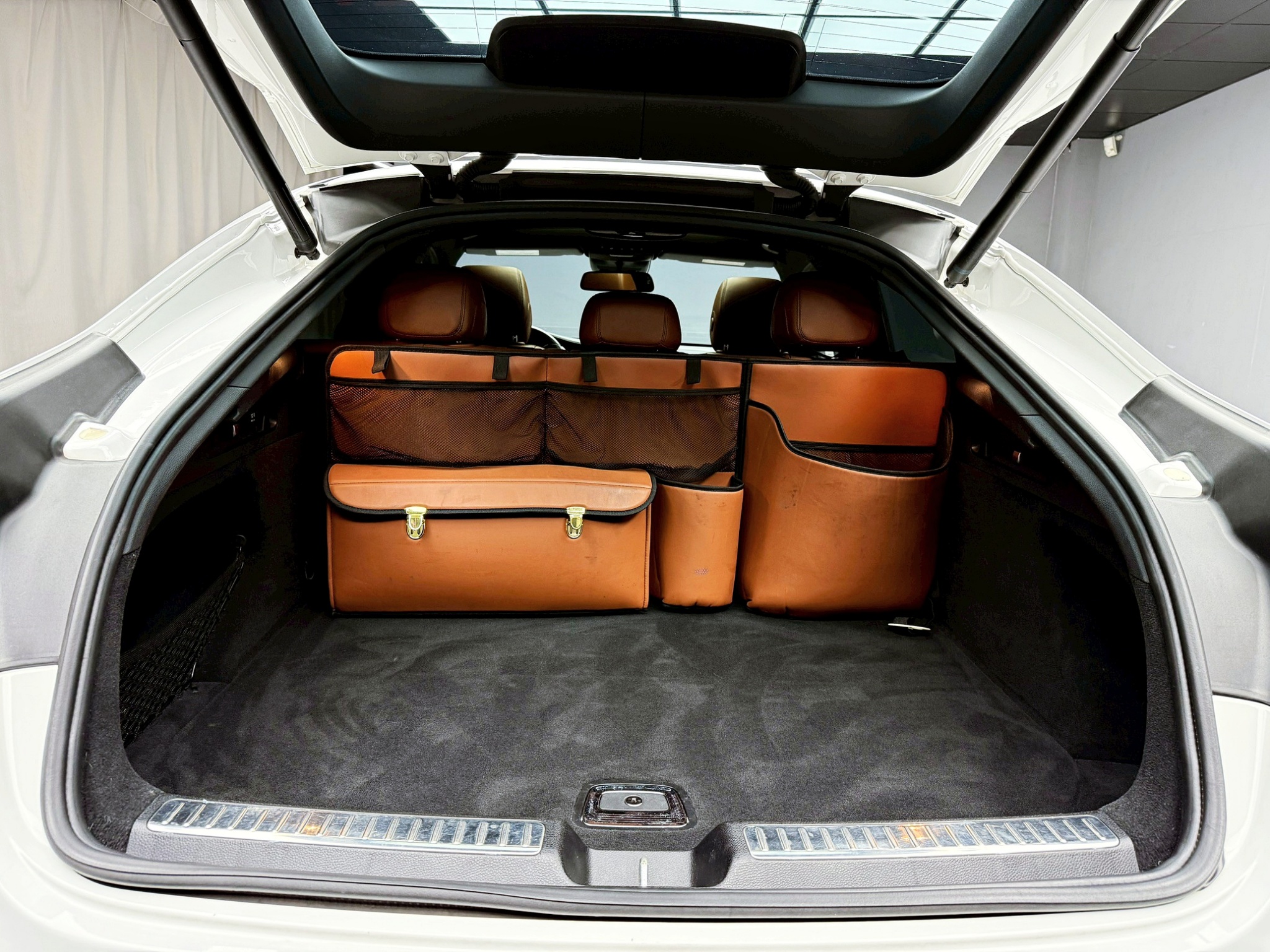 全台到府賞車 2017 Benz GLC300 Coupe 4MATIC C253型『小李經理』元禾國際車業/中古車/促銷中  第17張相片