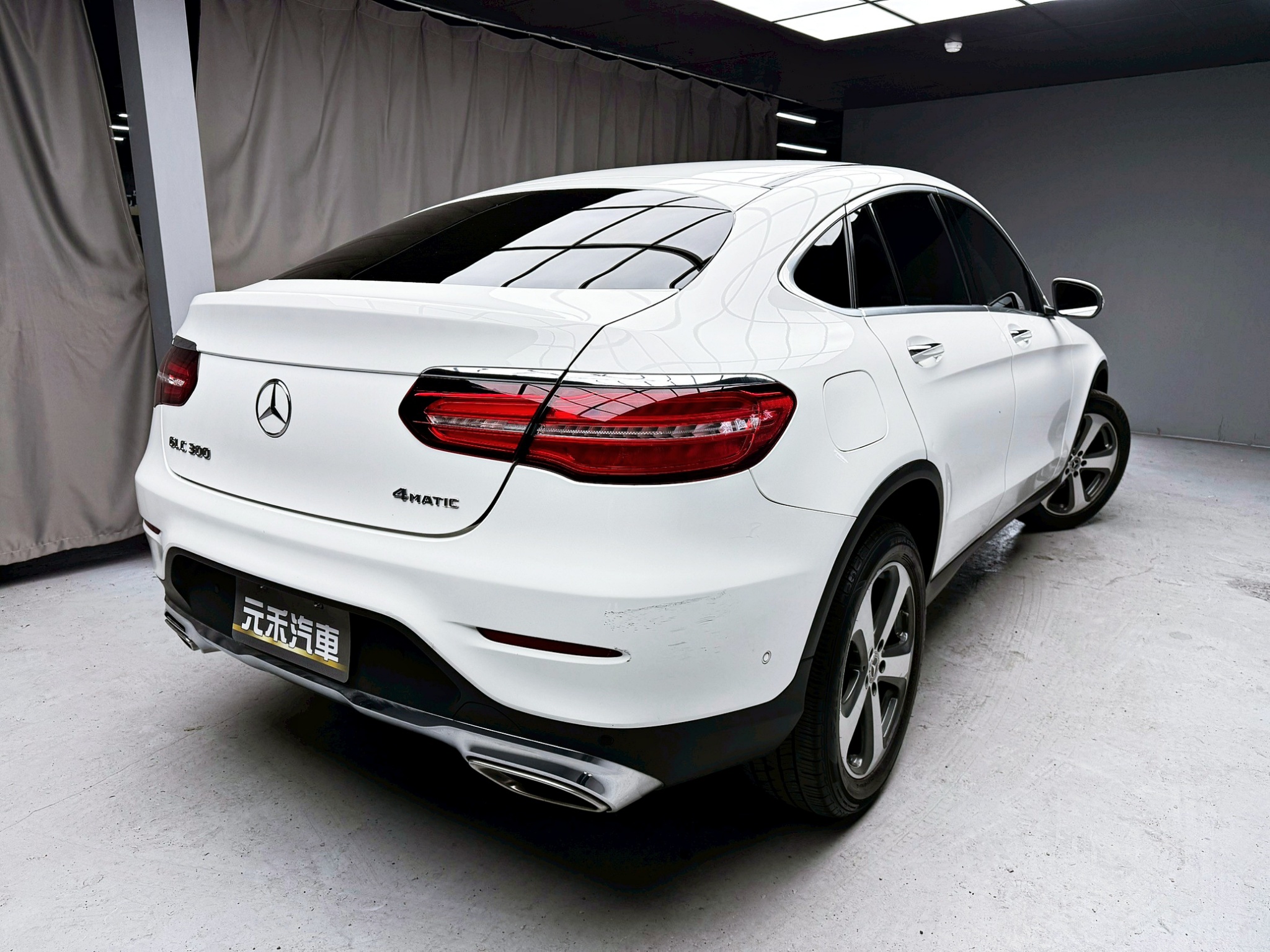 全台到府賞車 2017 Benz GLC300 Coupe 4MATIC C253型『小李經理』元禾國際車業/中古車/促銷中  第19張相片