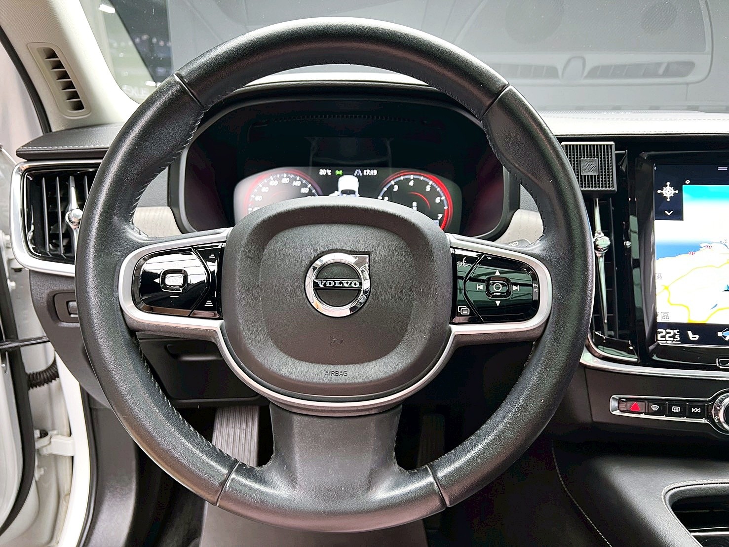 全台到府賞車 2021 Volvo V90 Cross Country B5 Momentum『小李經理』元禾國際車業/中古車/促銷中  第7張相片