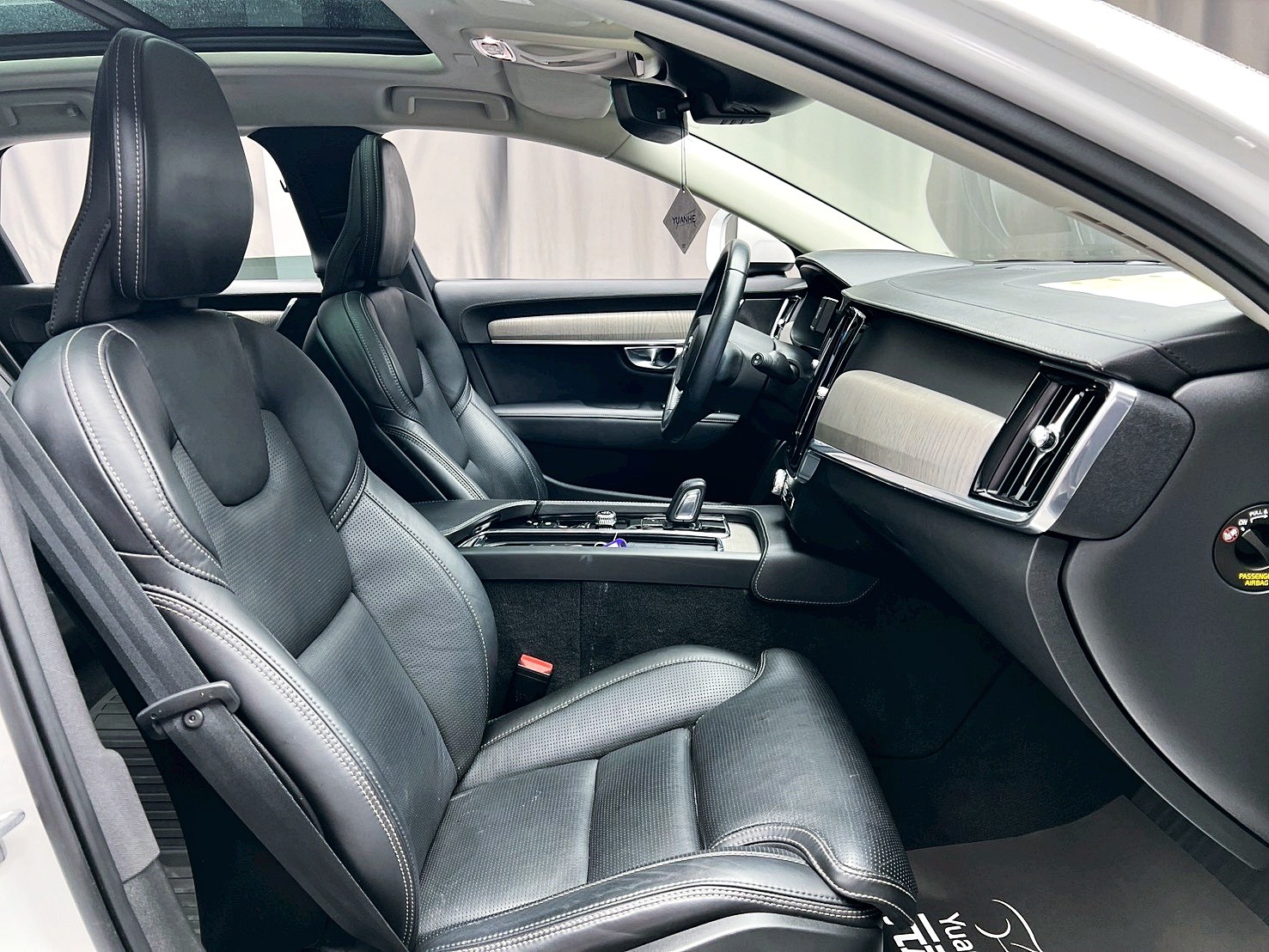 全台到府賞車 2021 Volvo V90 Cross Country B5 Momentum『小李經理』元禾國際車業/中古車/促銷中  第10張相片