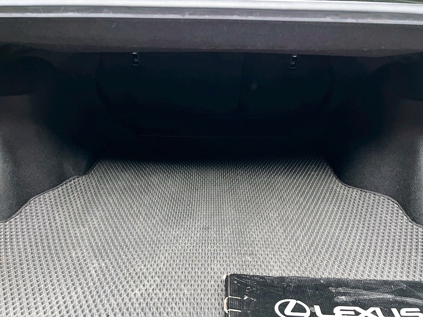 全台到府賞車 2017 Lexus IS200t 豪華版『小李經理』元禾國際車業/中古車/促銷中  第17張相片