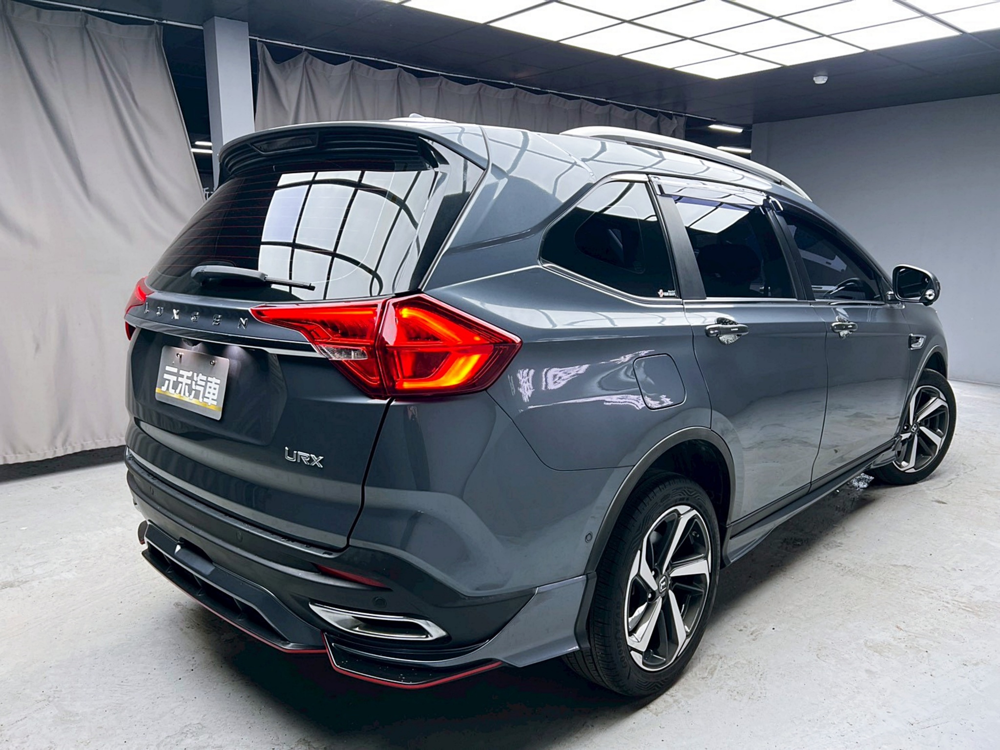 全台到府賞車 2020 Luxgen URX 五人座AR環景款『小李經理』元禾國際車業/中古車/促銷中  第18張相片