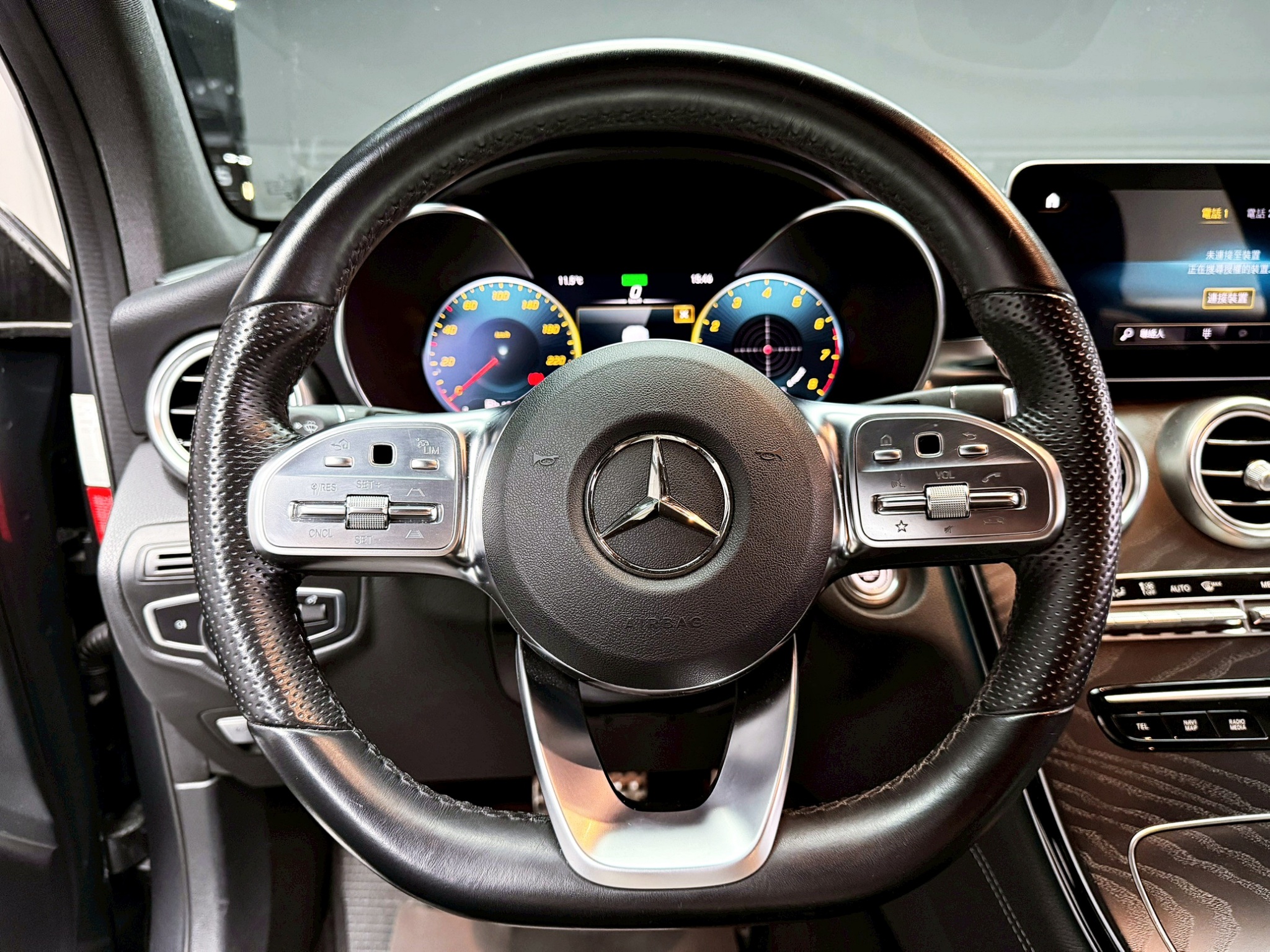 全台到府賞車 2019 Benz GLC300 4MATIC X253型『小李經理』元禾國際車業/中古車/促銷中  第7張相片