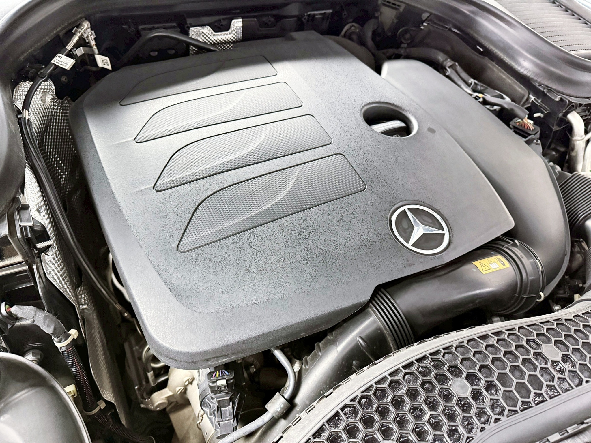 全台到府賞車 2019 Benz GLC300 4MATIC X253型『小李經理』元禾國際車業/中古車/促銷中  第14張相片