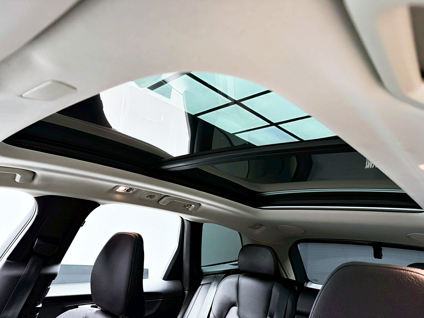 全台到府賞車 2020 Volvo XC60 B5 Momentum AWD『小李經理』元禾國際車業/中古車/促銷中  第10張相片