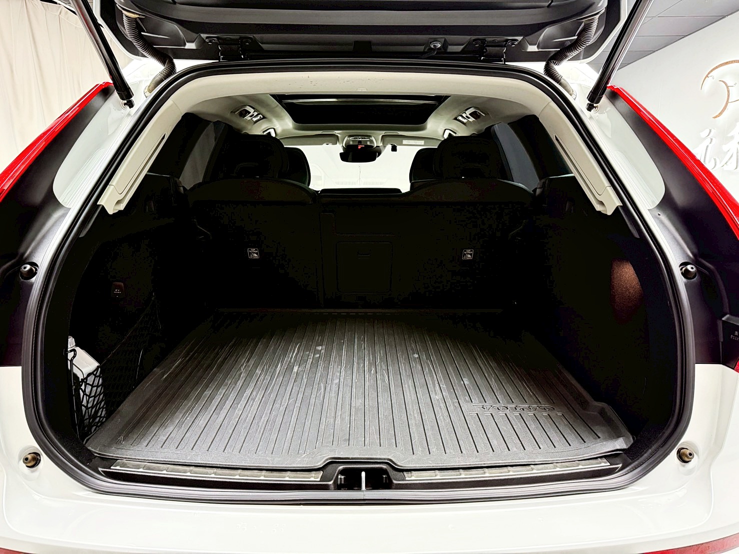 全台到府賞車 2020 Volvo XC60 B5 Momentum AWD『小李經理』元禾國際車業/中古車/促銷中  第16張相片