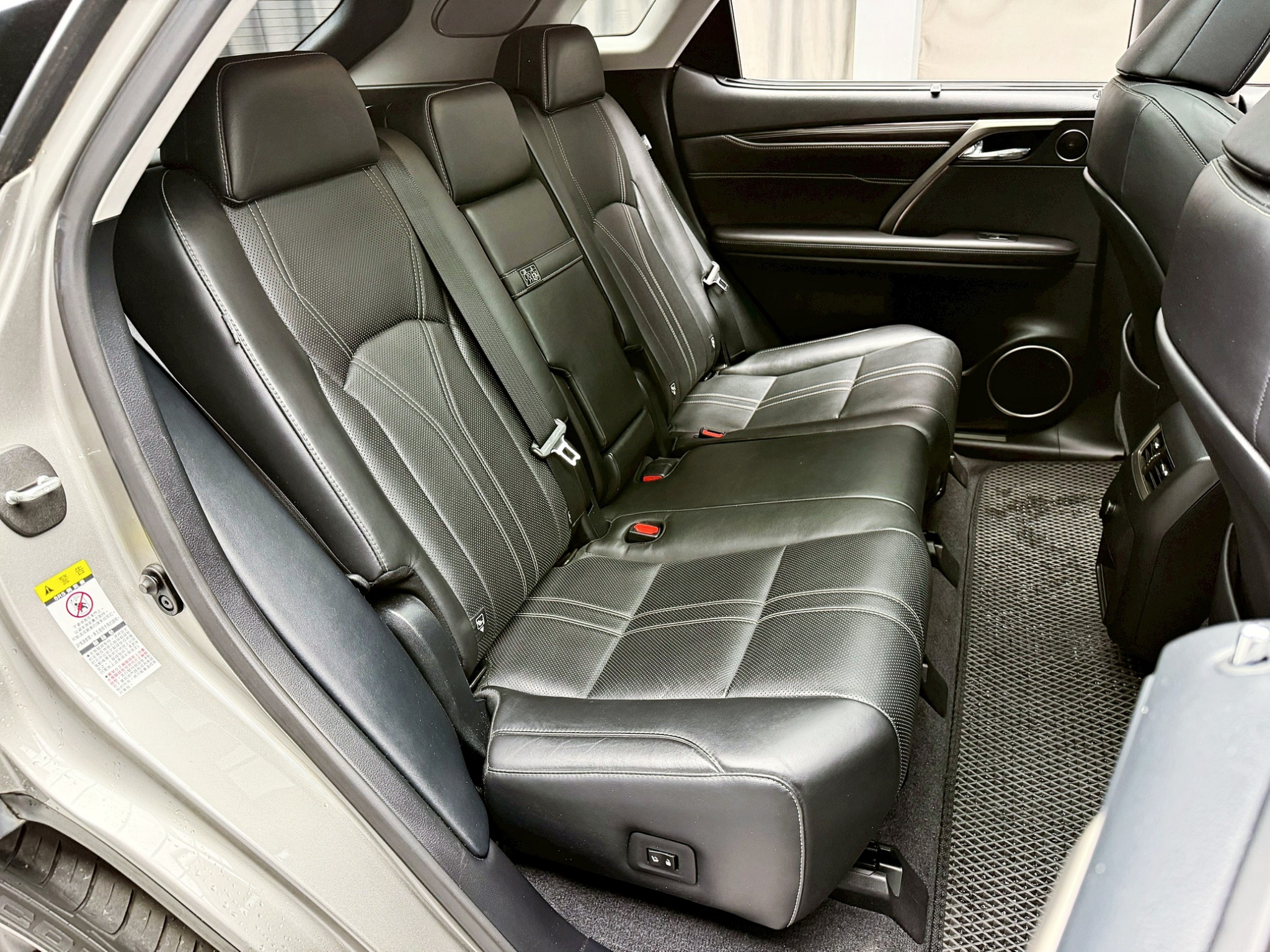 全台到府賞車 2016 Lexus RX350 旗艦版『小李經理』元禾國際車業/中古車/促銷中  第8張相片