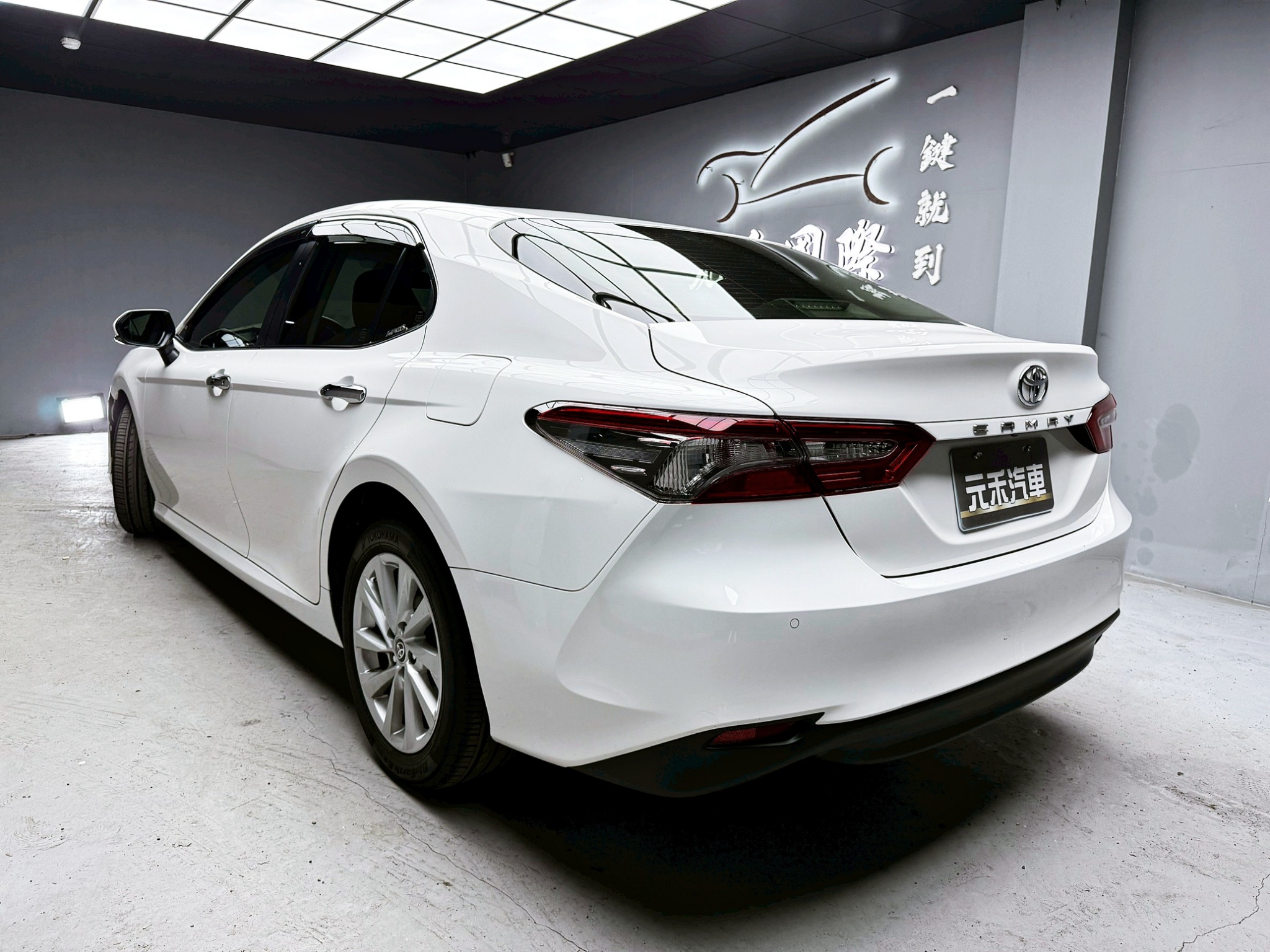 全台到府賞車 2021 Toyota Camry 尊爵版(多元改)『小李經理』元禾國際車業/中古車/促銷中  第3張相片