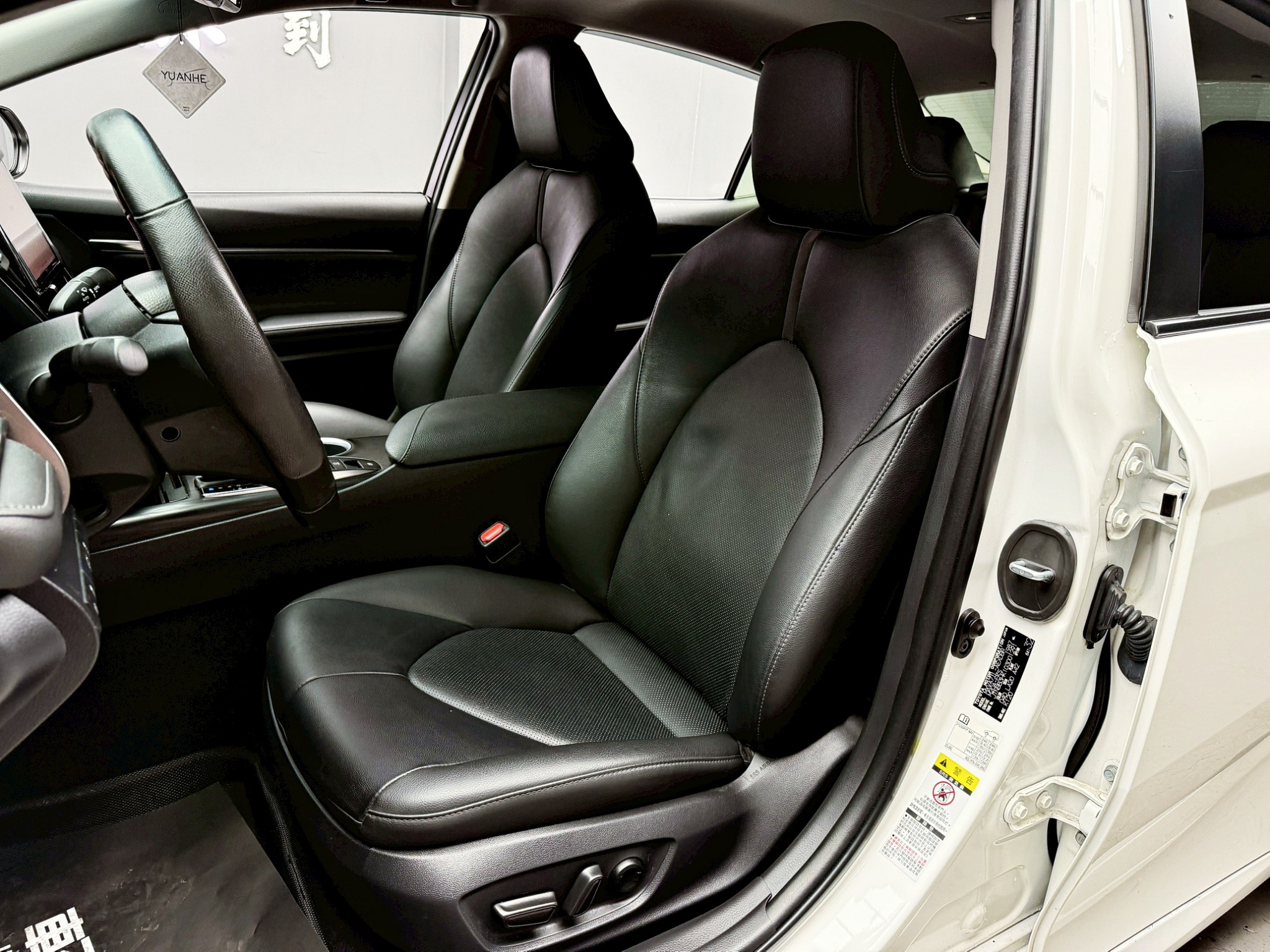 全台到府賞車 2021 Toyota Camry 尊爵版(多元改)『小李經理』元禾國際車業/中古車/促銷中  第6張相片