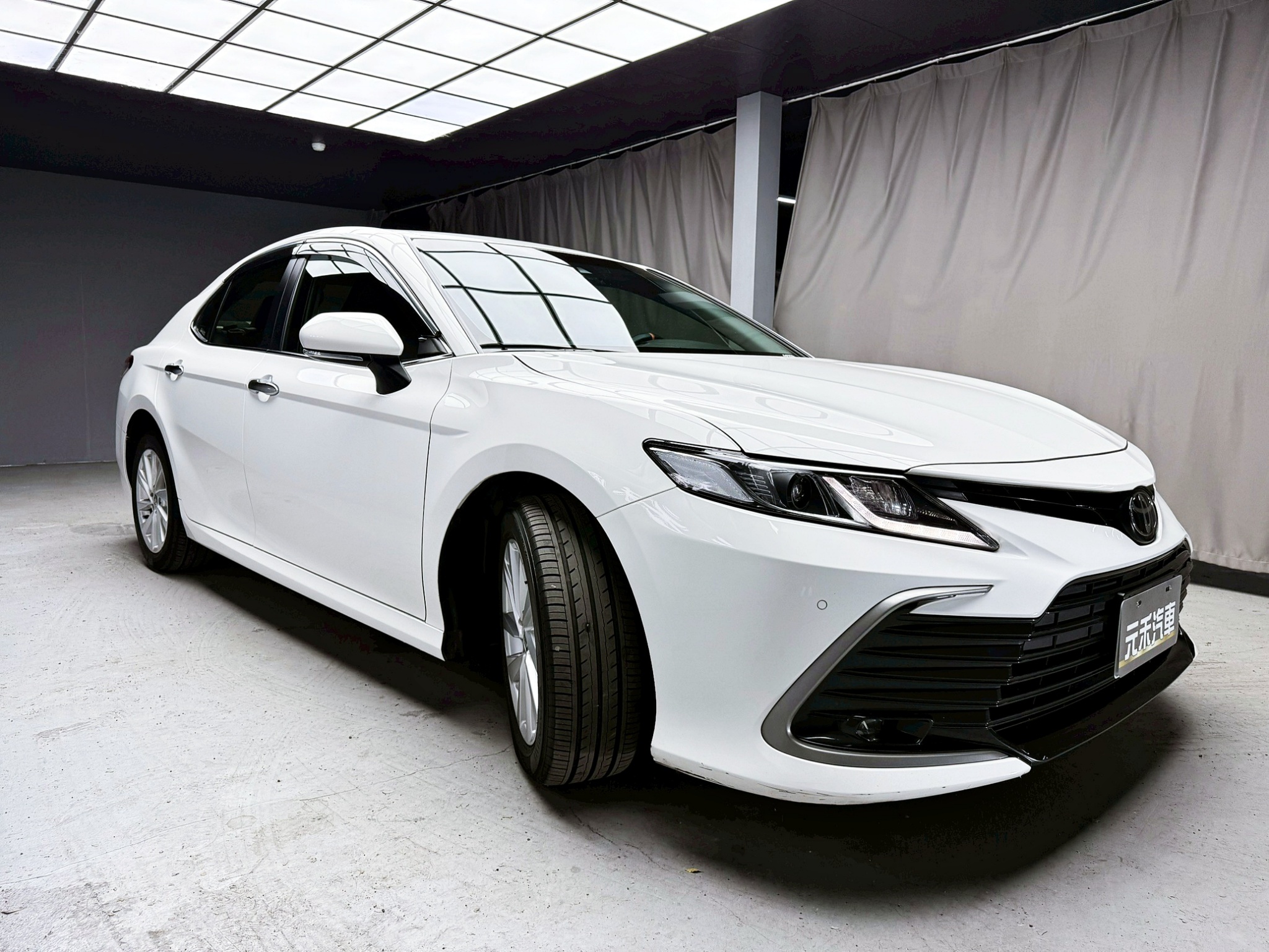 全台到府賞車 2021 Toyota Camry 尊爵版(多元改)『小李經理』元禾國際車業/中古車/促銷中  第19張相片