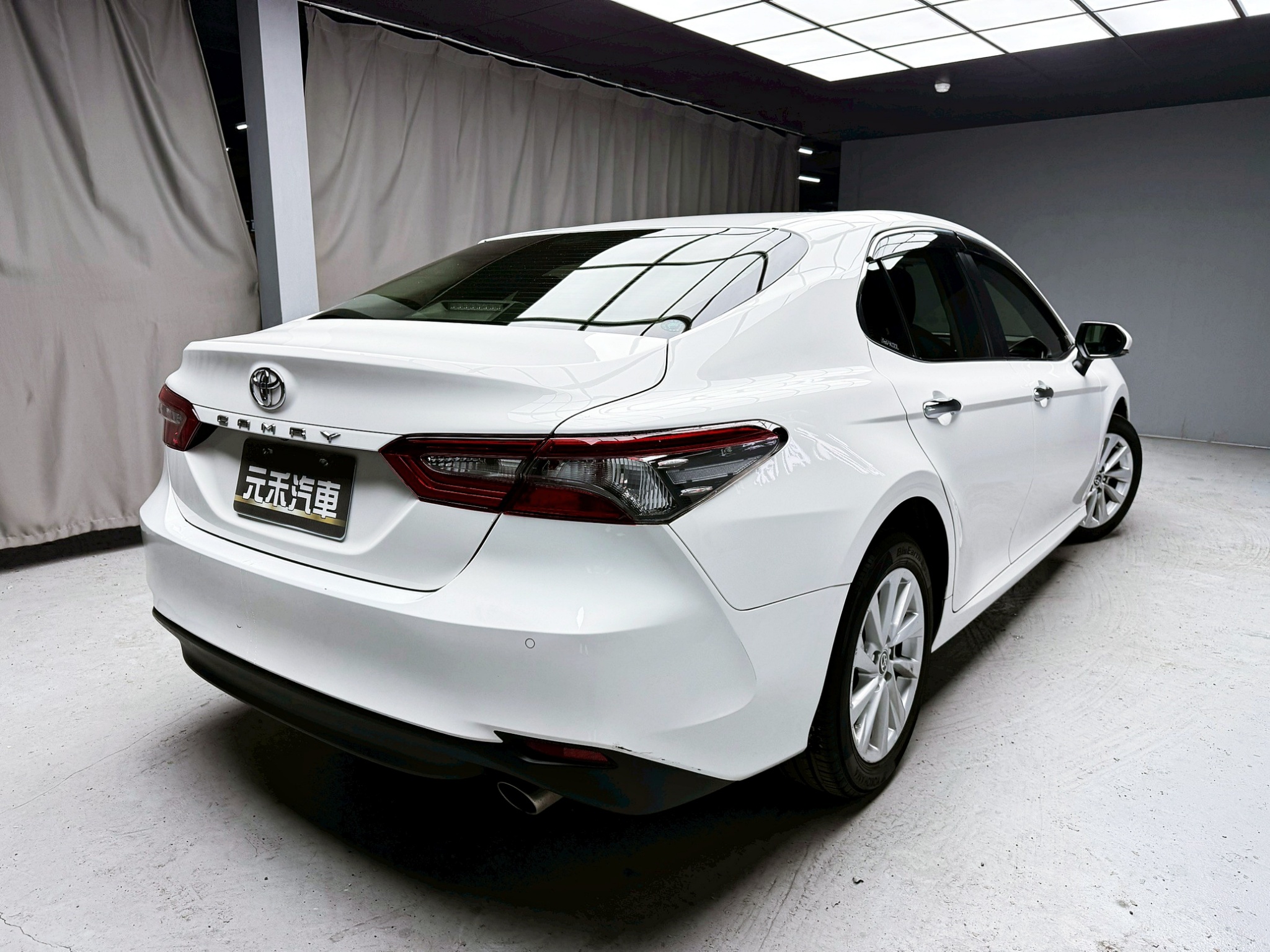 全台到府賞車 2021 Toyota Camry 尊爵版(多元改)『小李經理』元禾國際車業/中古車/促銷中  第20張相片