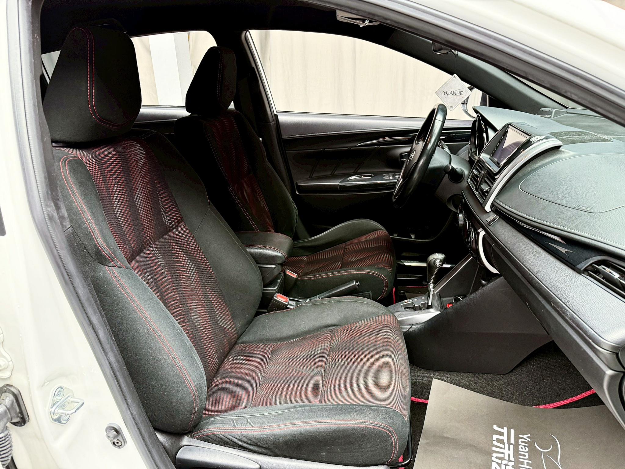 全台到府賞車 2016/17 Toyota Yaris 豪華S版『小李經理』元禾國際車業/中古車/促銷中  第14張相片