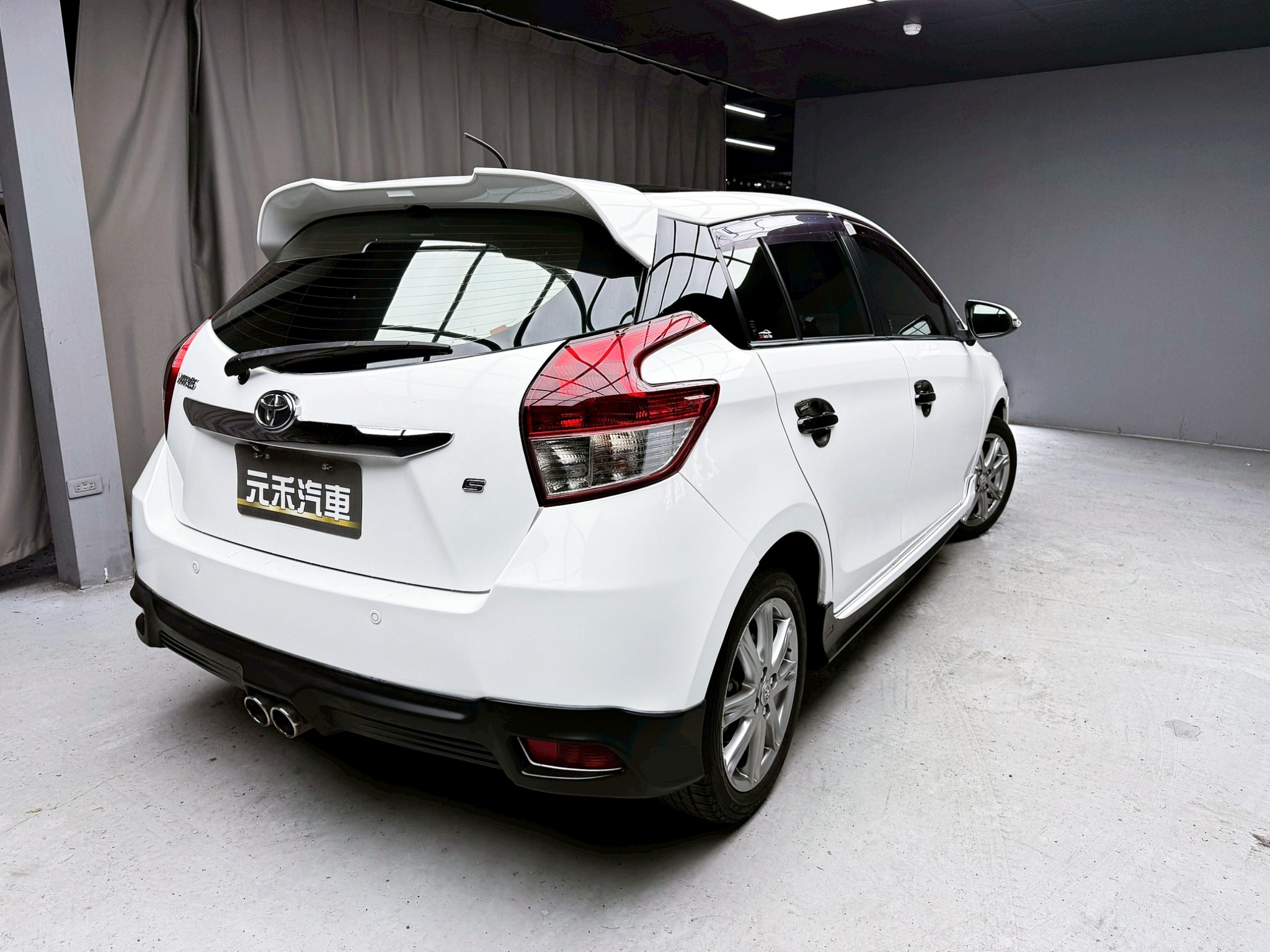 全台到府賞車 2016/17 Toyota Yaris 豪華S版『小李經理』元禾國際車業/中古車/促銷中  第19張相片