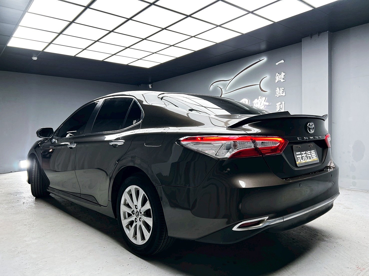 全台到府賞車 2019 Toyota Camry 豪華版『小李經理』元禾國際車業/中古車/促銷中  第3張相片