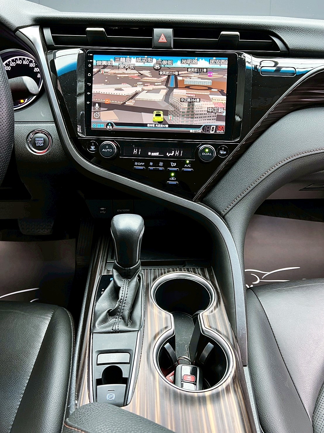 全台到府賞車 2019 Toyota Camry 豪華版『小李經理』元禾國際車業/中古車/促銷中  第9張相片