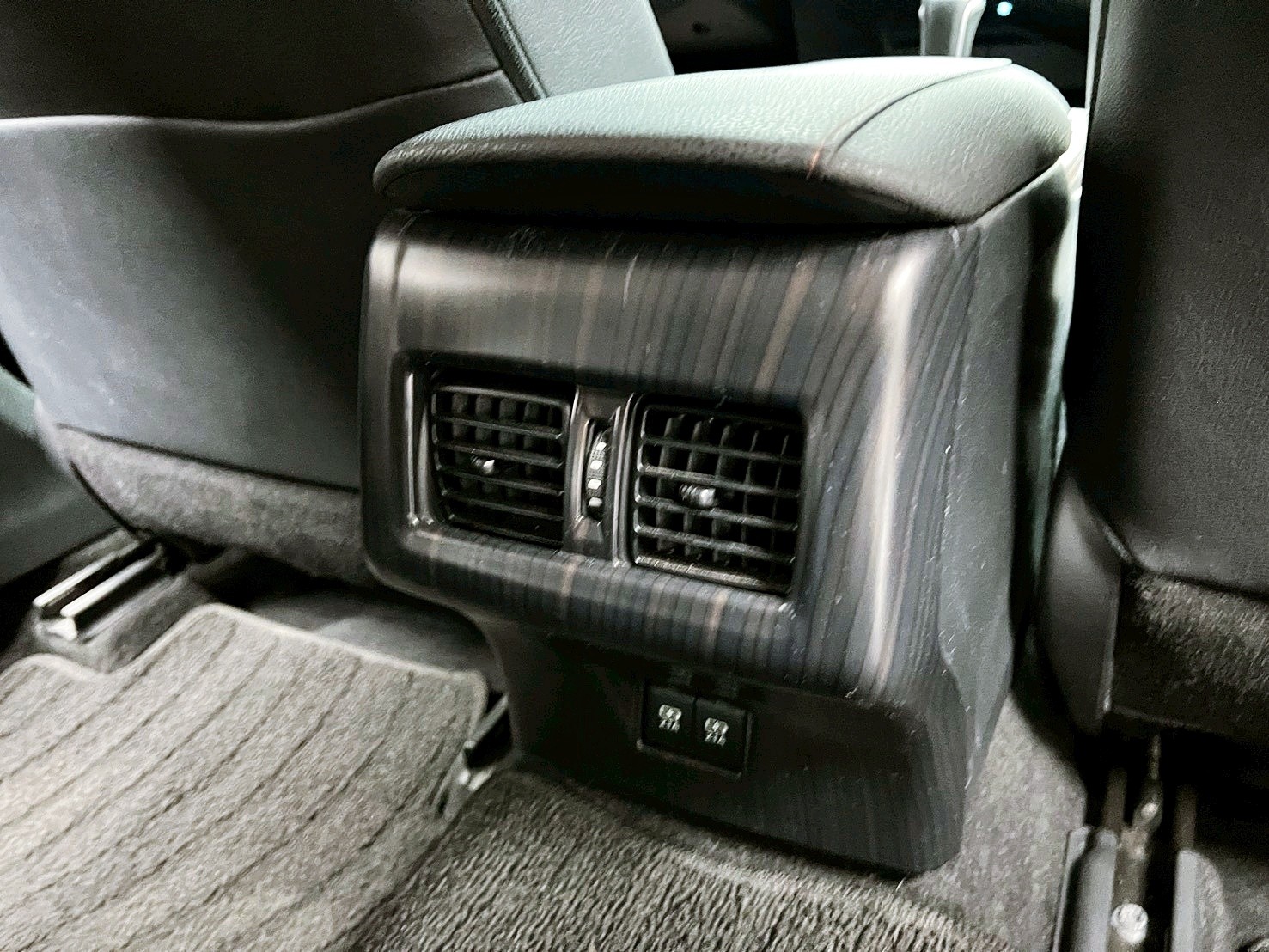 全台到府賞車 2019 Toyota Camry 豪華版『小李經理』元禾國際車業/中古車/促銷中  第12張相片