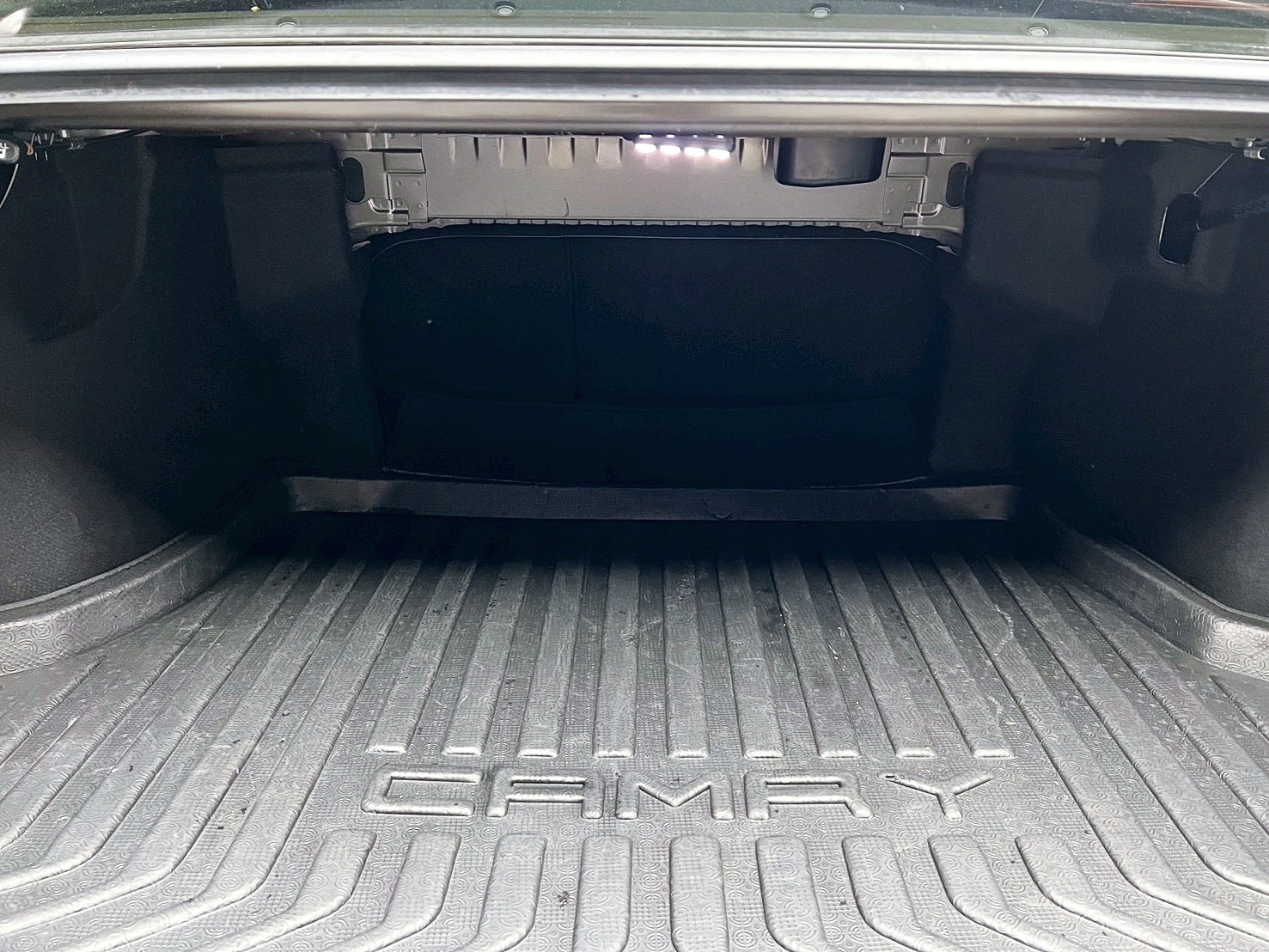 全台到府賞車 2019 Toyota Camry 豪華版『小李經理』元禾國際車業/中古車/促銷中  第17張相片