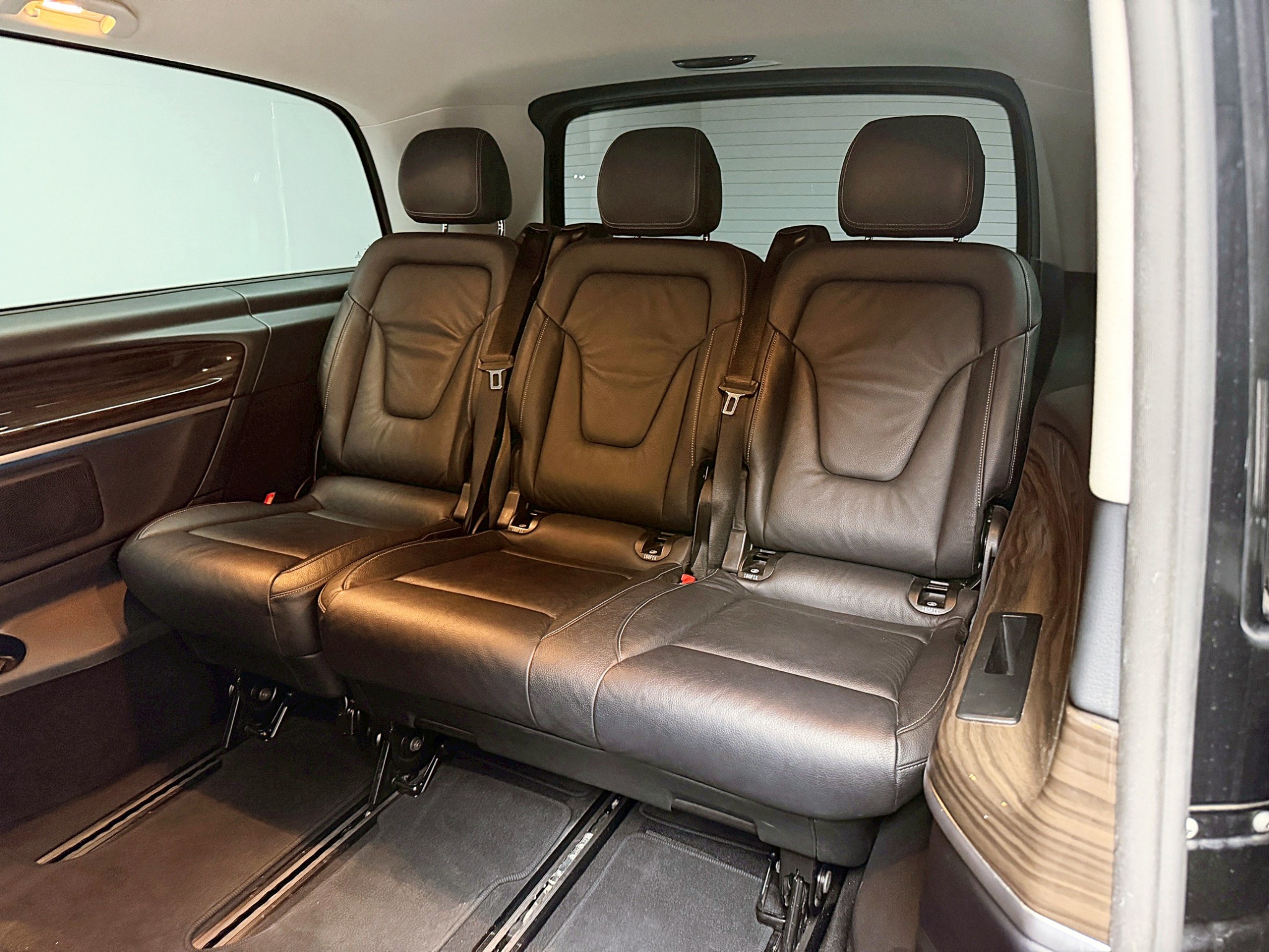 全台到府賞車 2022 Benz V300d Avantgarde W447型『小李經理』元禾國際車業/中古車/促銷中  第16張相片