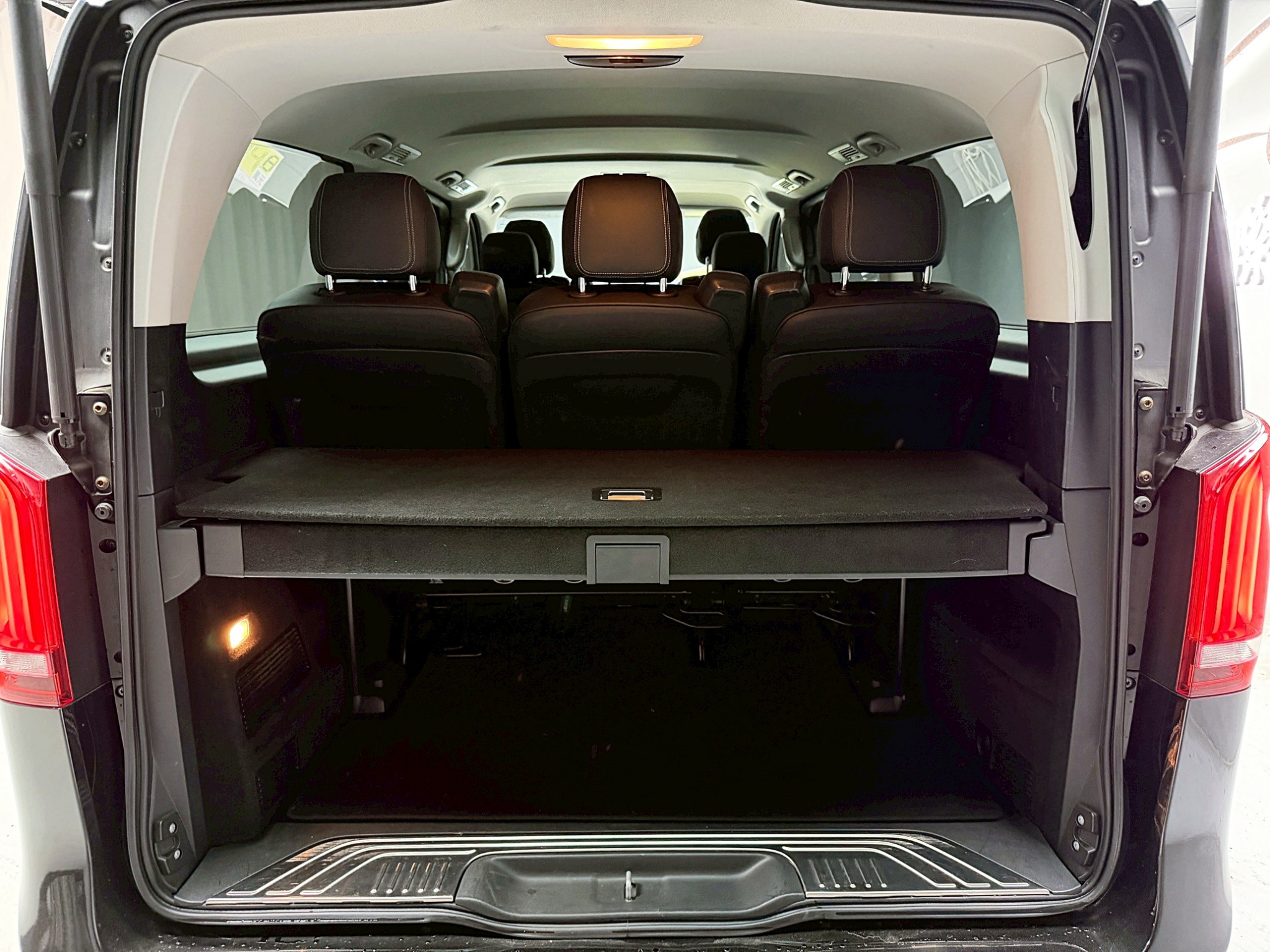 全台到府賞車 2022 Benz V300d Avantgarde W447型『小李經理』元禾國際車業/中古車/促銷中  第17張相片