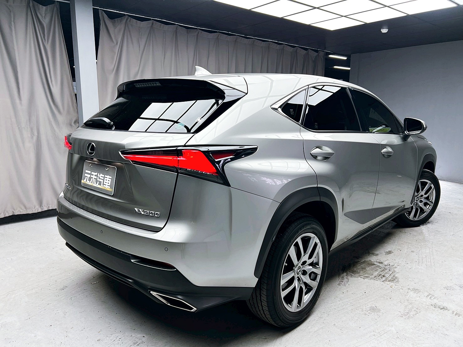 全台到府賞車 2020 Lexus NX300 豪華版『小李經理』元禾國際車業/中古車/促銷中  第18張相片