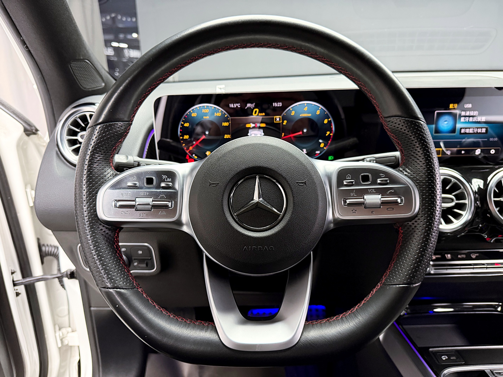 全台到府賞車 2020 Benz GLB200 X247型『小李經理』元禾國際車業/中古車/促銷中  第9張相片