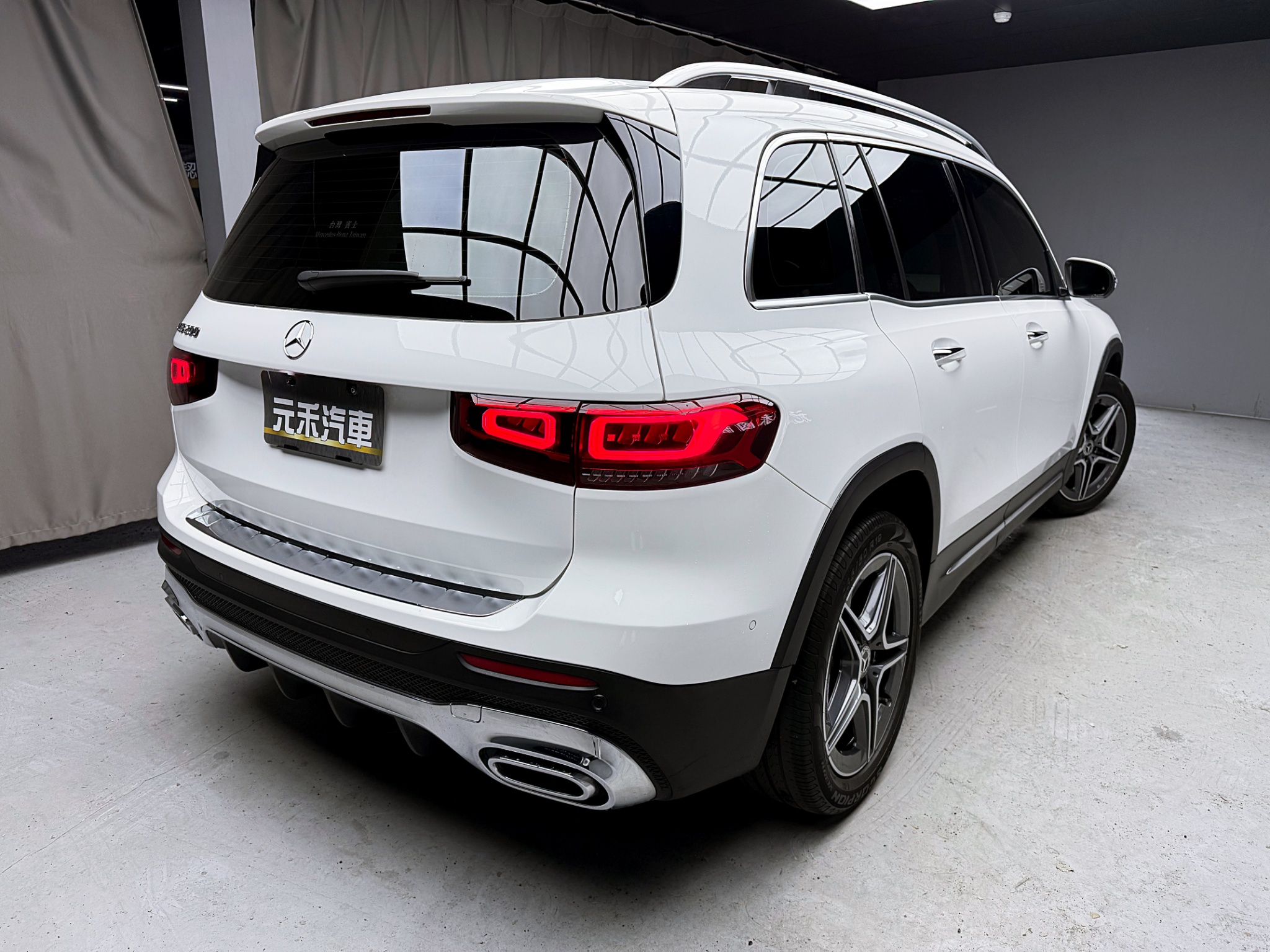 全台到府賞車 2020 Benz GLB200 X247型『小李經理』元禾國際車業/中古車/促銷中  第19張相片