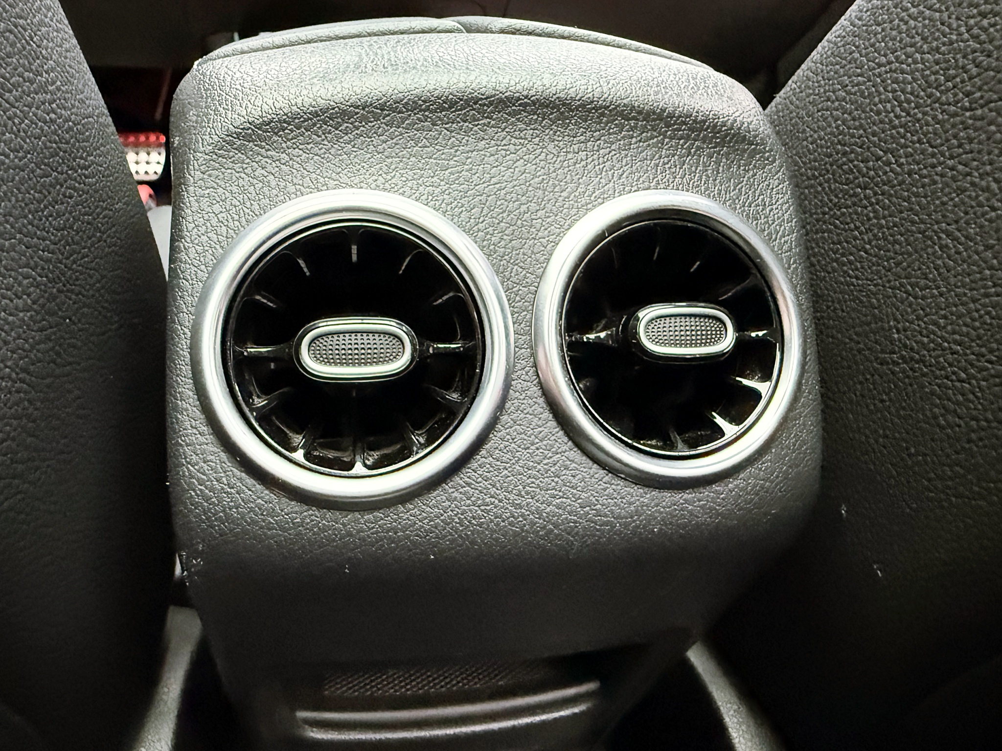 全台到府賞車 2021/22 Benz GLB35 AMG 4MATIC X247型 七人座『小李經理』元禾國際車業/中古車/促銷中  第11張相片