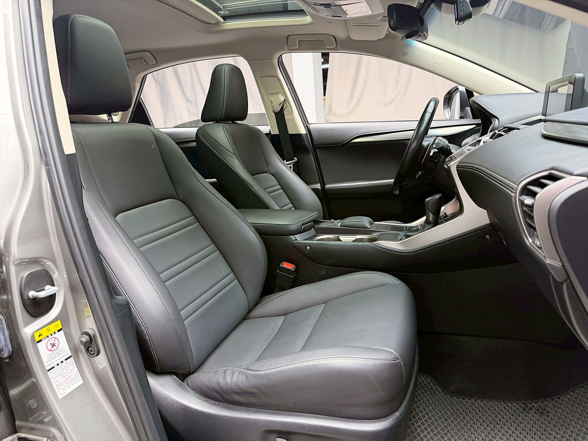 全台到府賞車 2018 Lexus NX200 豪華版『小李經理』元禾國際車業/中古車/促銷中  第13張相片