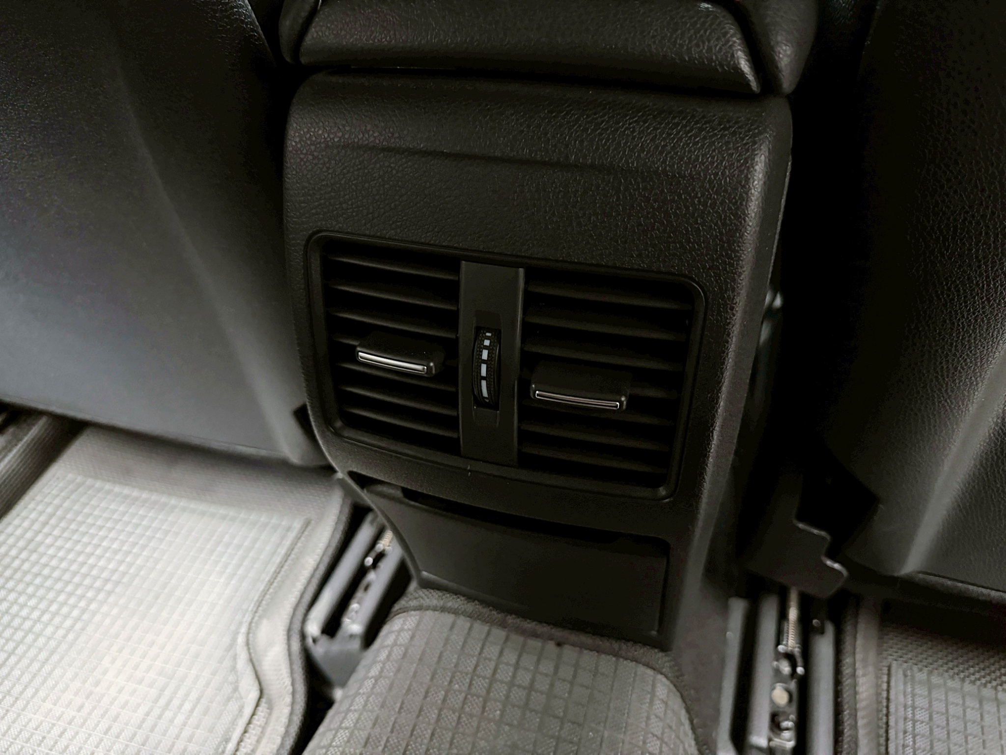 全台到府賞車 2017 Benz A180 運動版 W176型『小李經理』元禾國際車業/中古車/促銷中  第9張相片